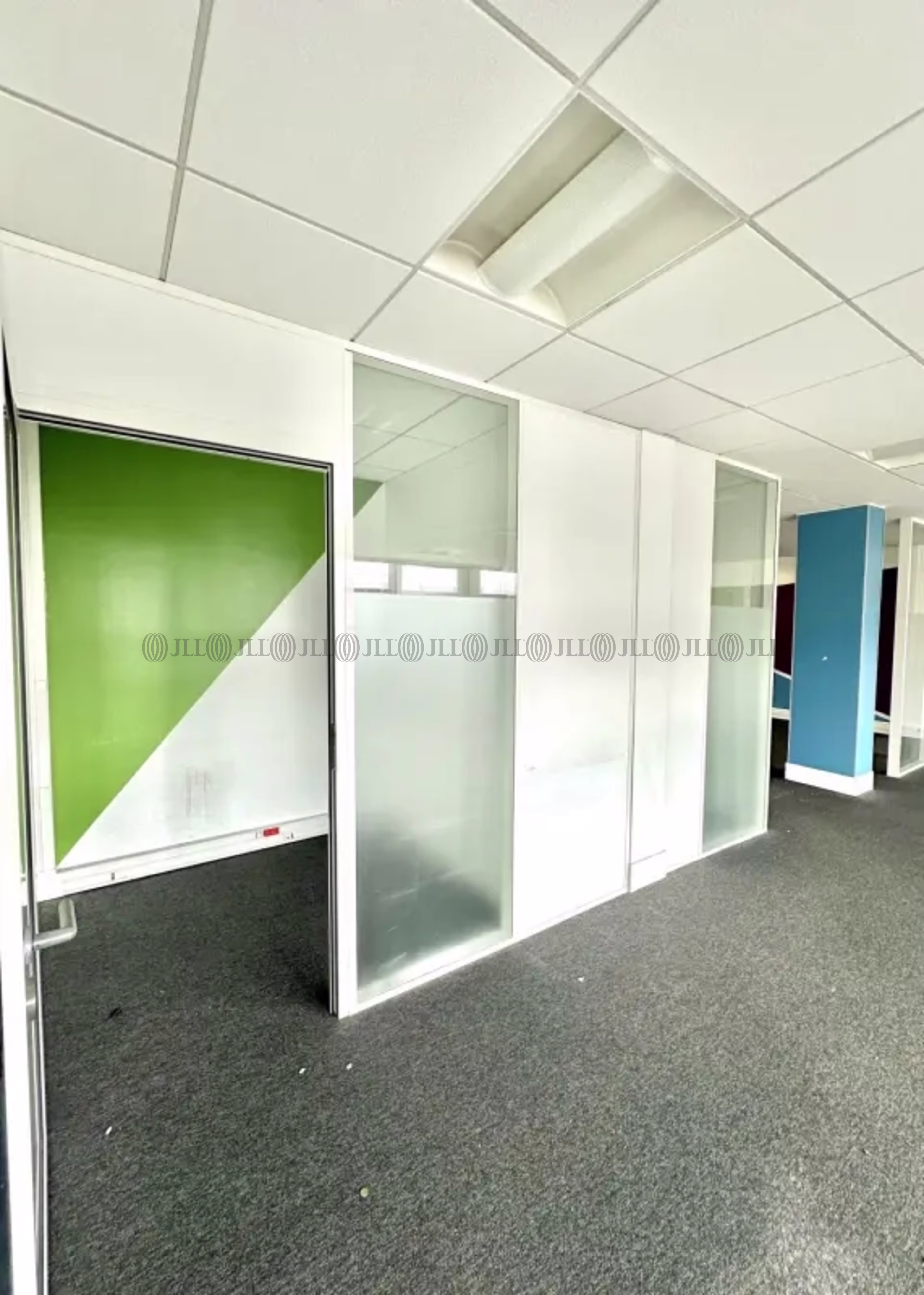 122 AVENUE CHARLES DE GAULLE