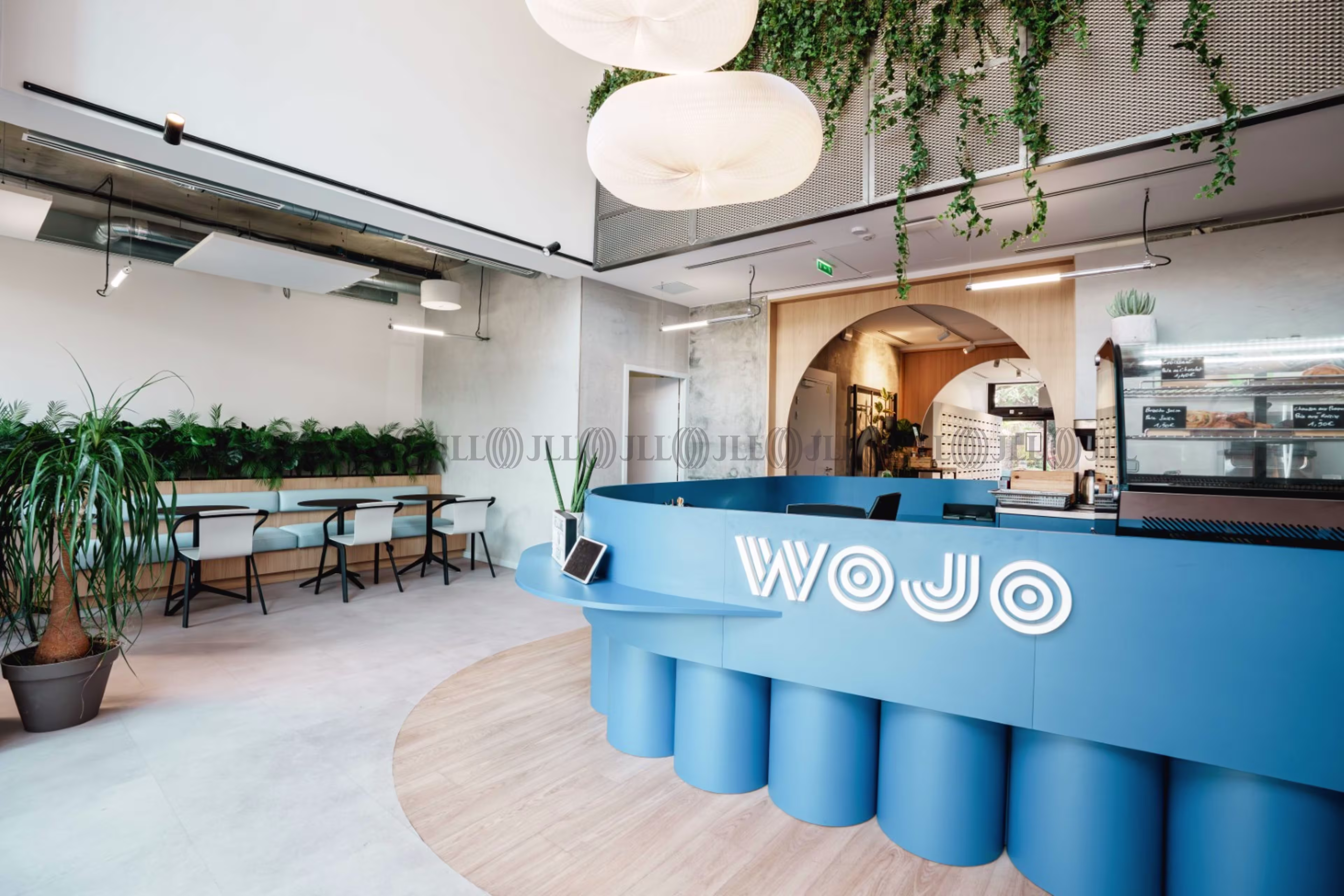 43 RUE CAMILLE DESMOULINS