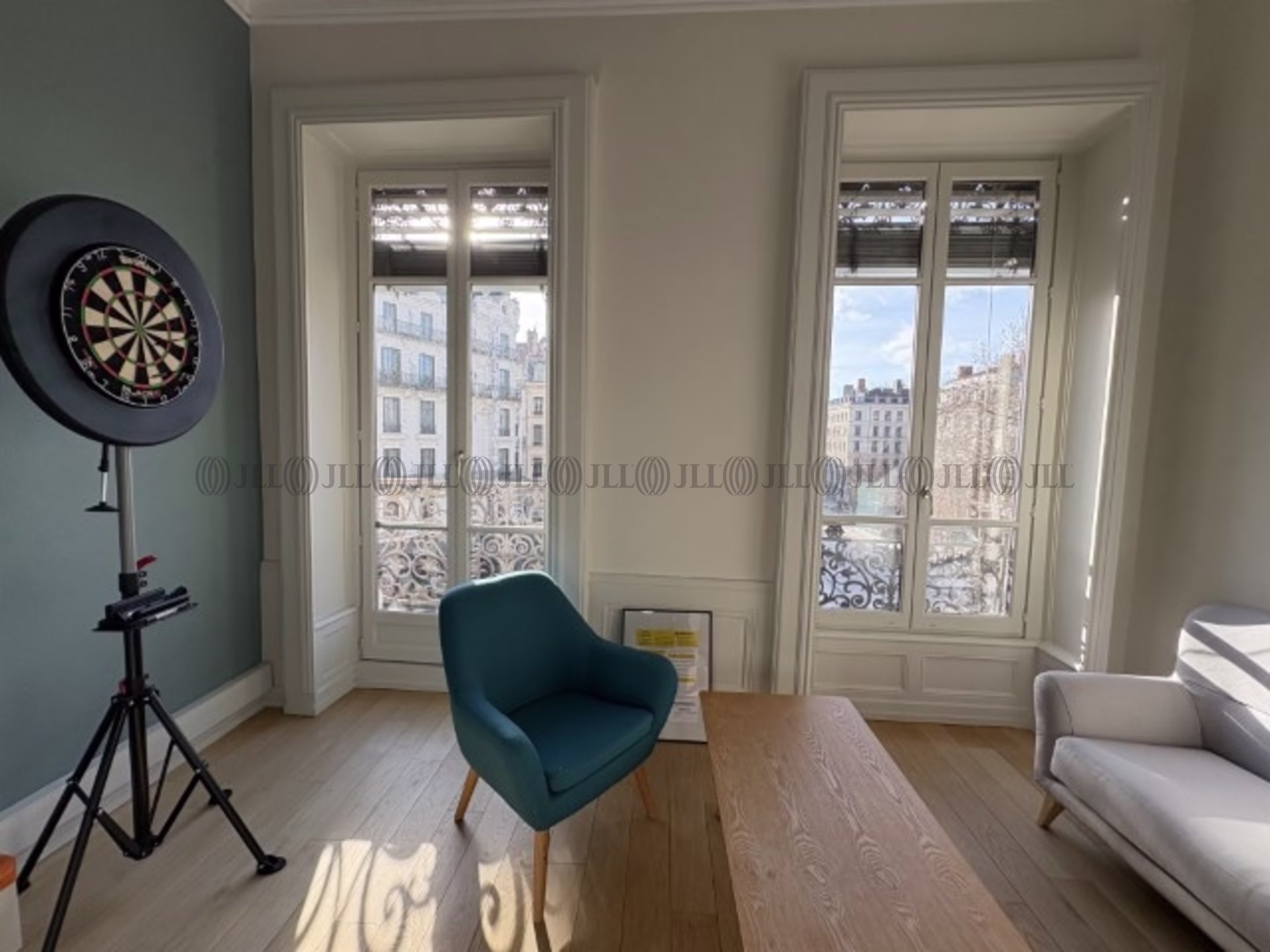 49 RUE DE LA REPUBLIQUE