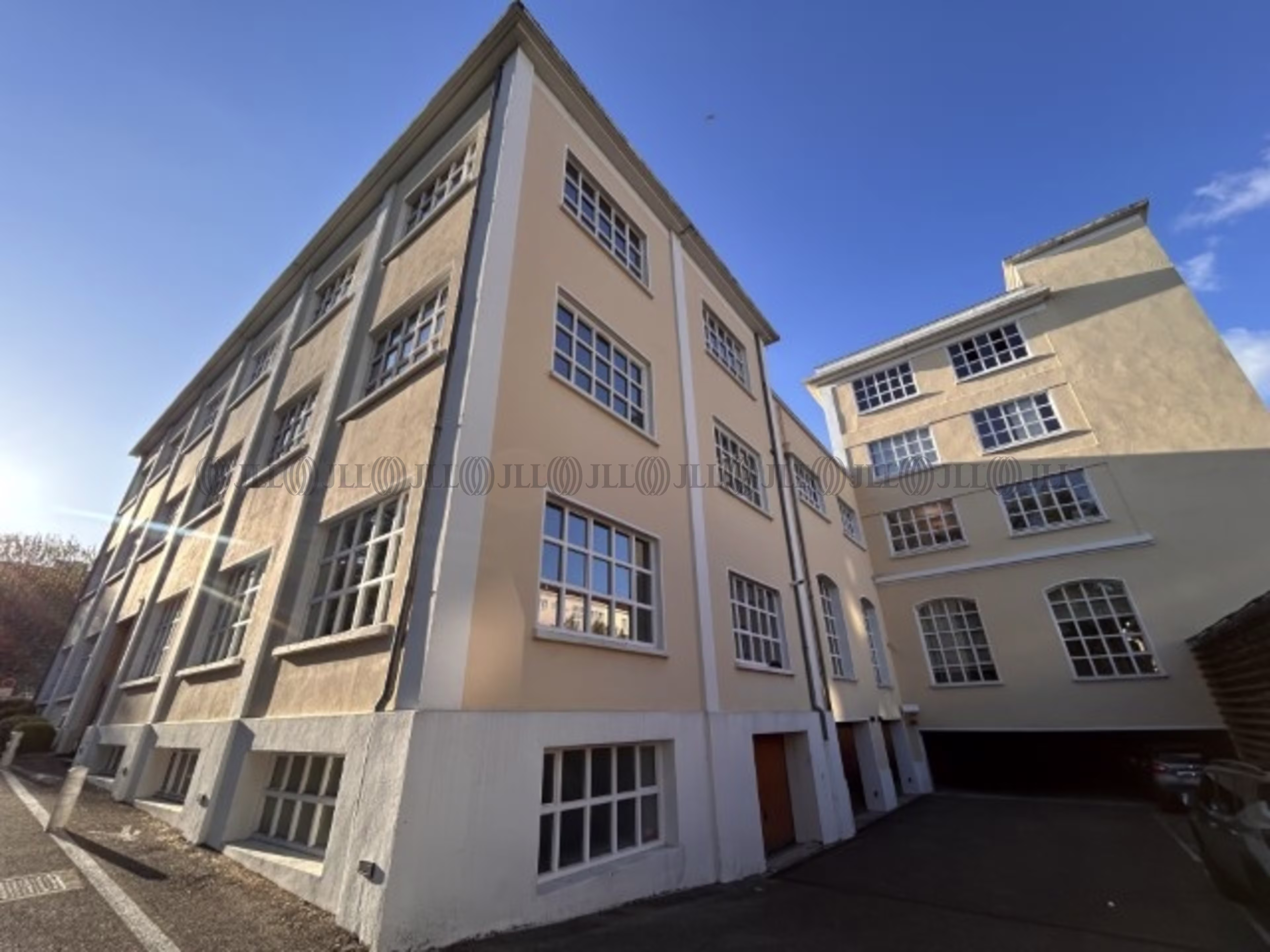 51 RUE DELEUVRE