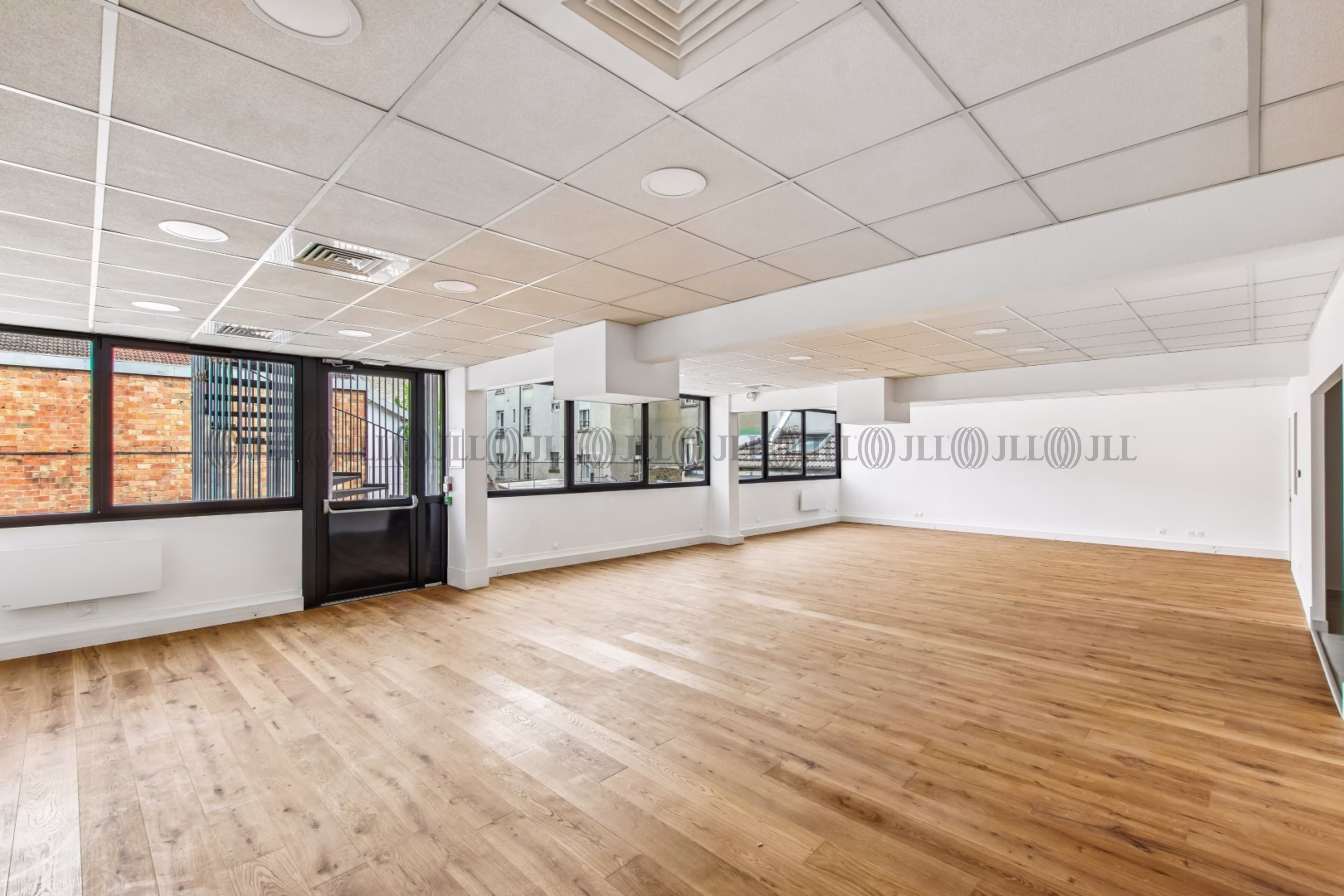 55 AVENUE DANIELLE CASANOVA