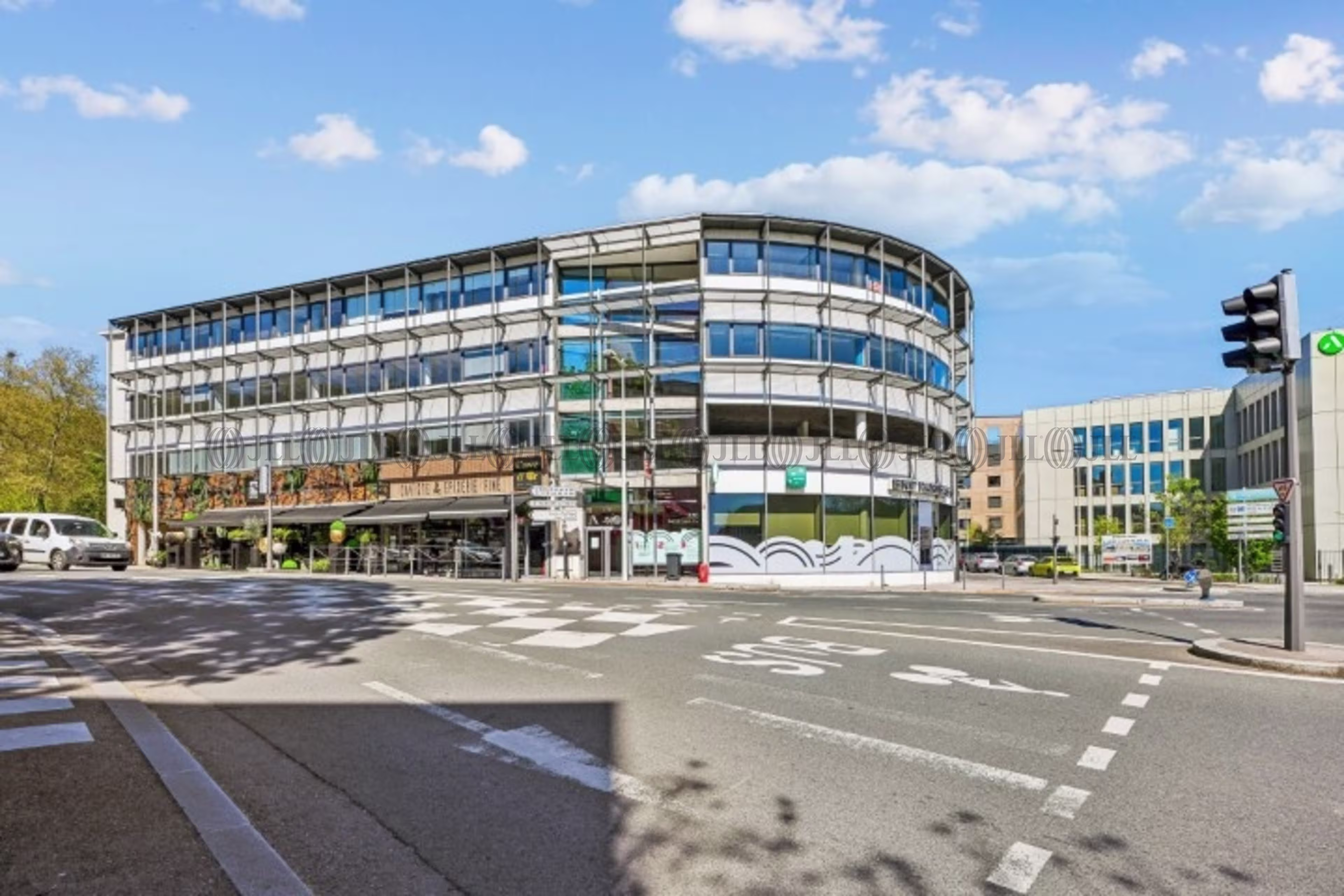 120 RUE DE SAINT CYR