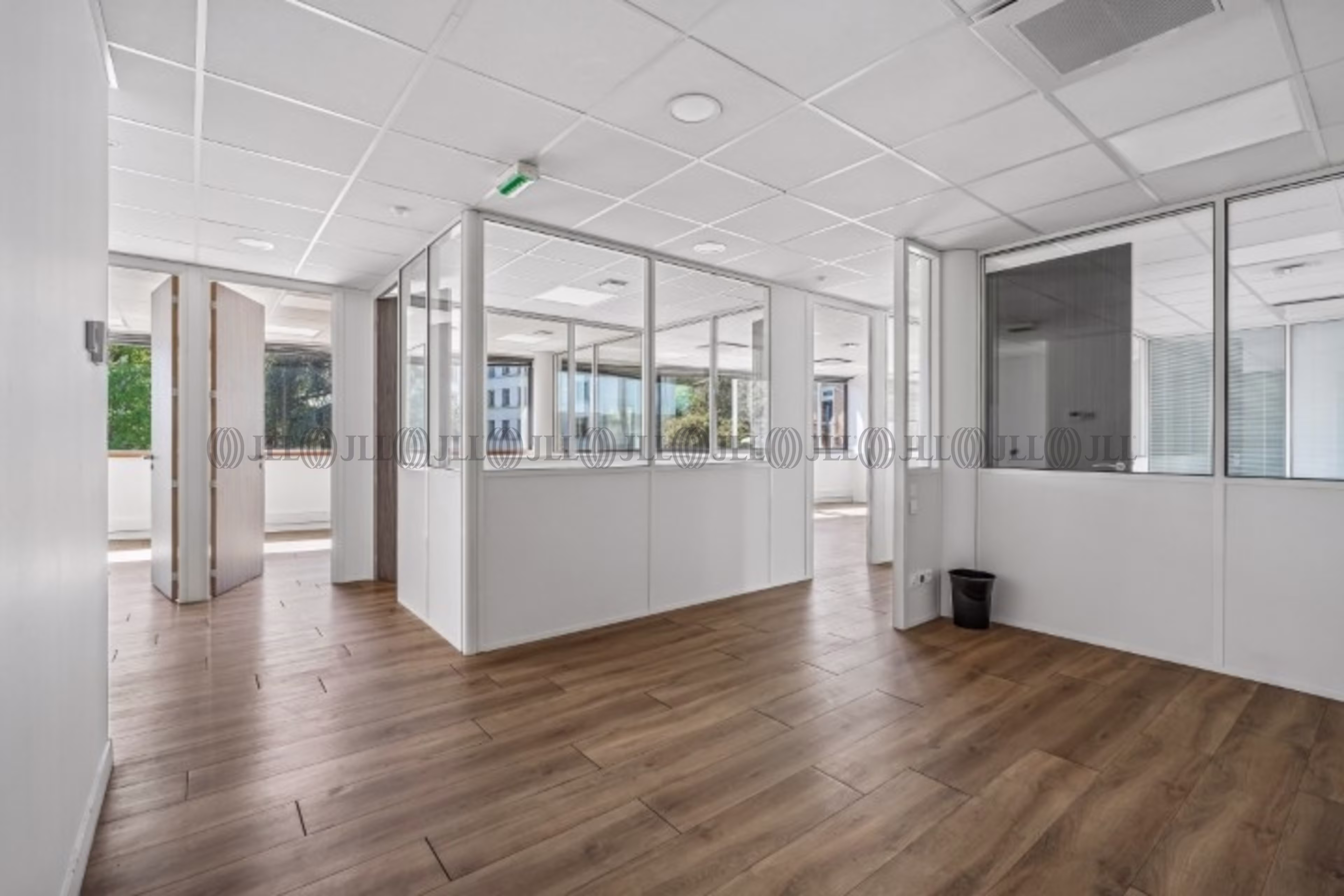 120 RUE DE SAINT CYR