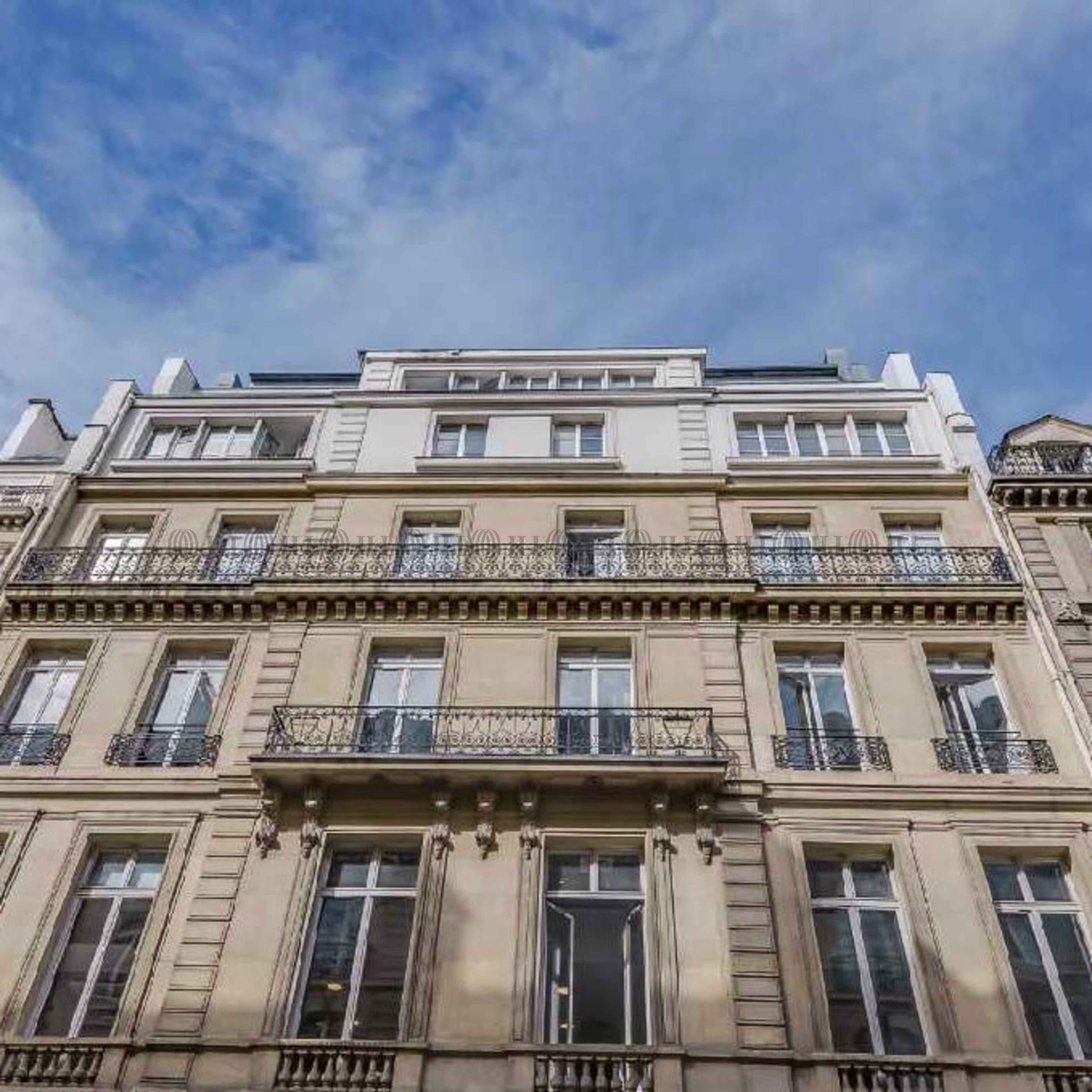 19 RUE DU GENERAL FOY
