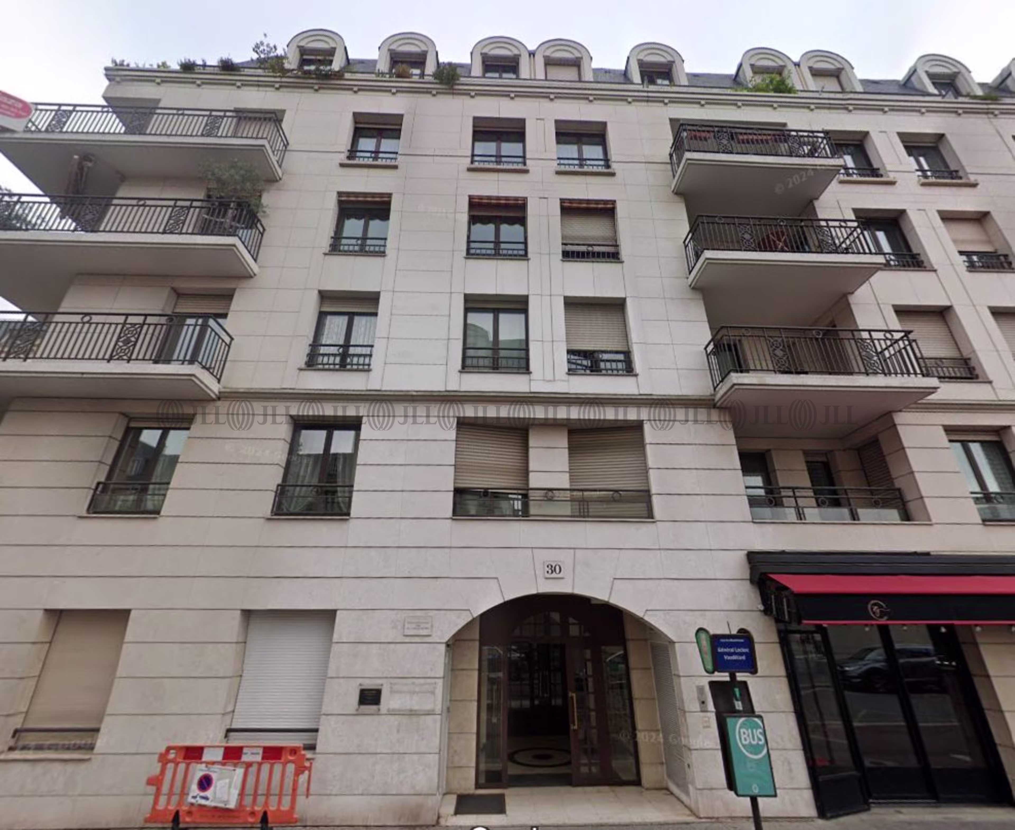 30 RUE DU GENERAL LECLERC