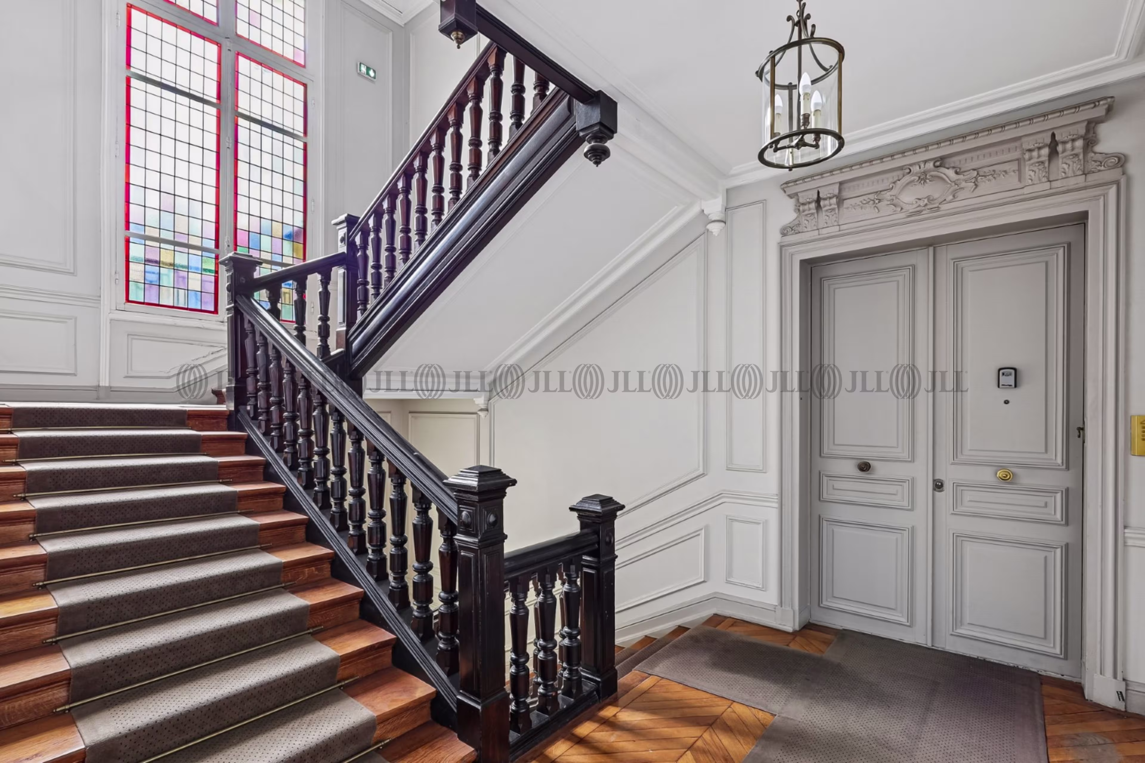 27 RUE MARBEUF