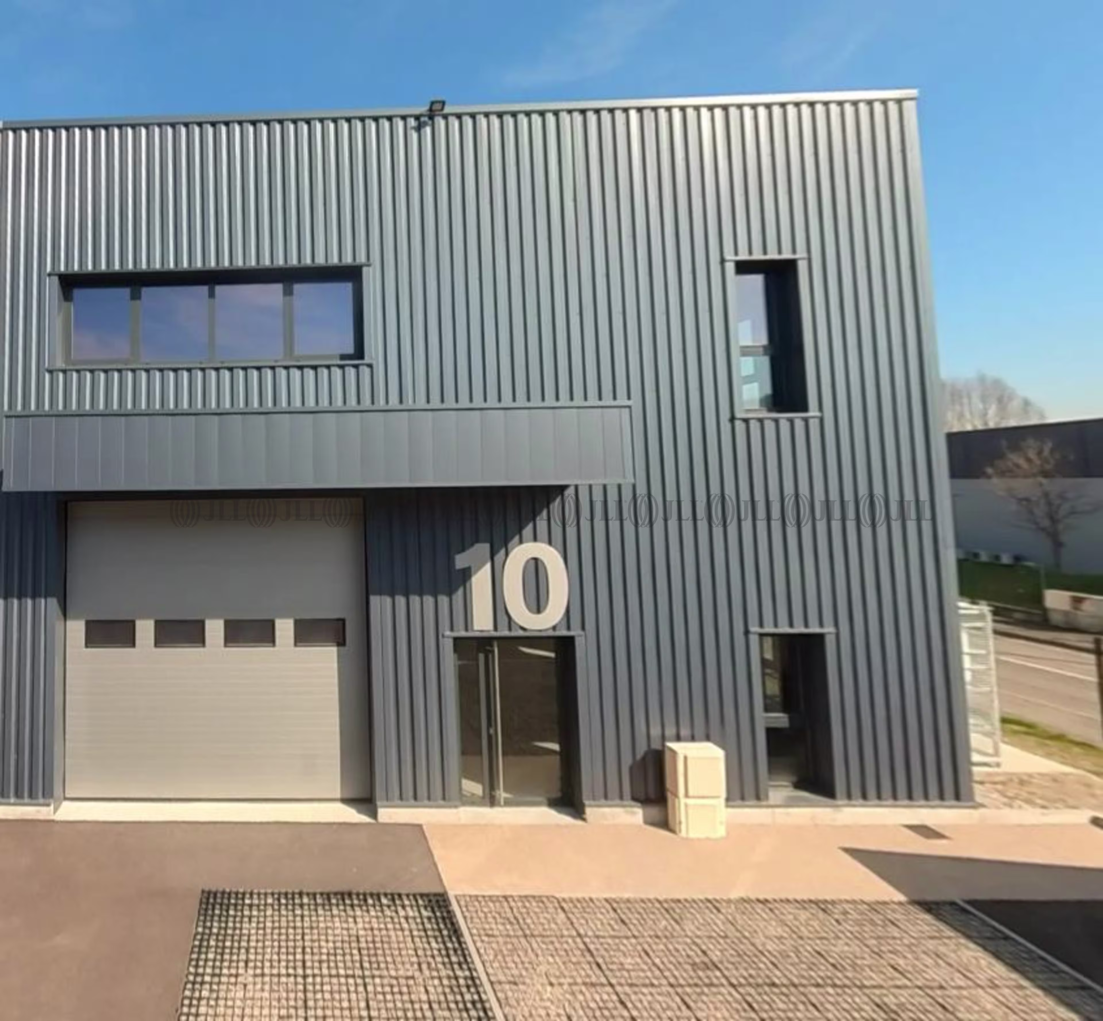 15 RUE GEORGES CHARPAK