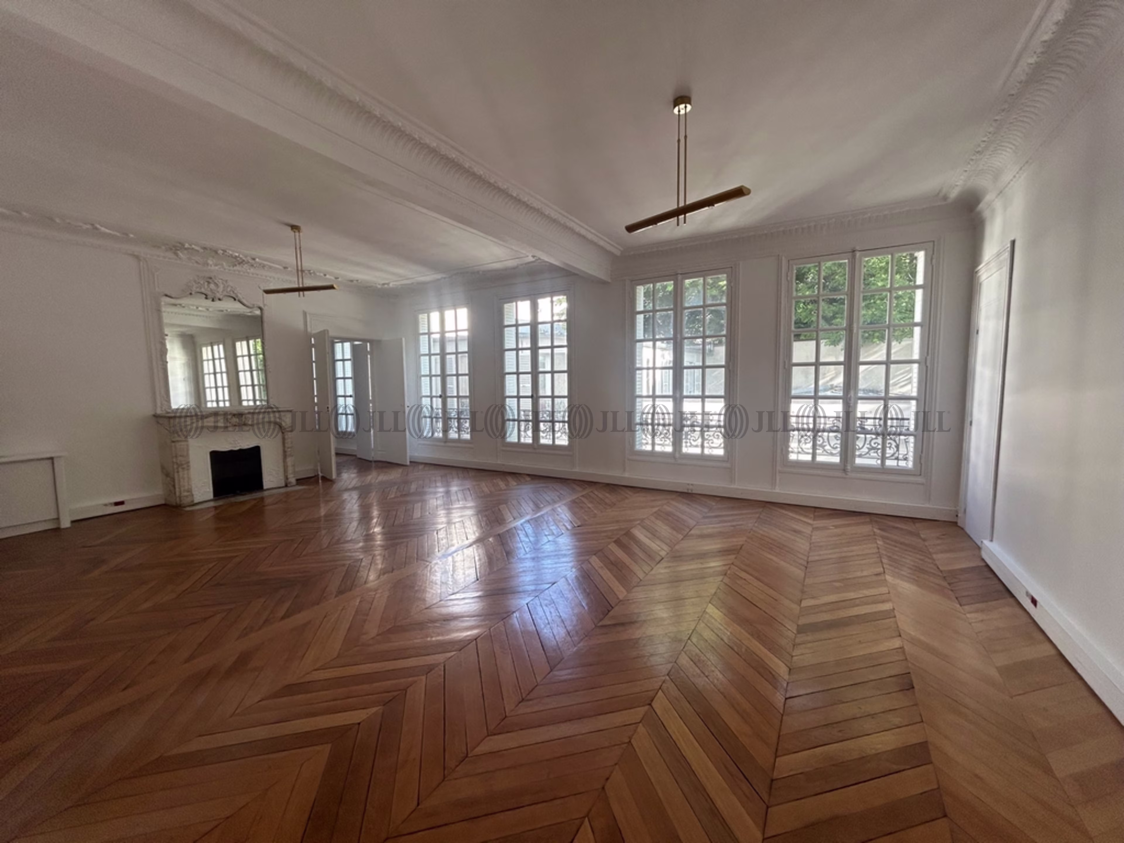 60 RUE SAINT LAZARE