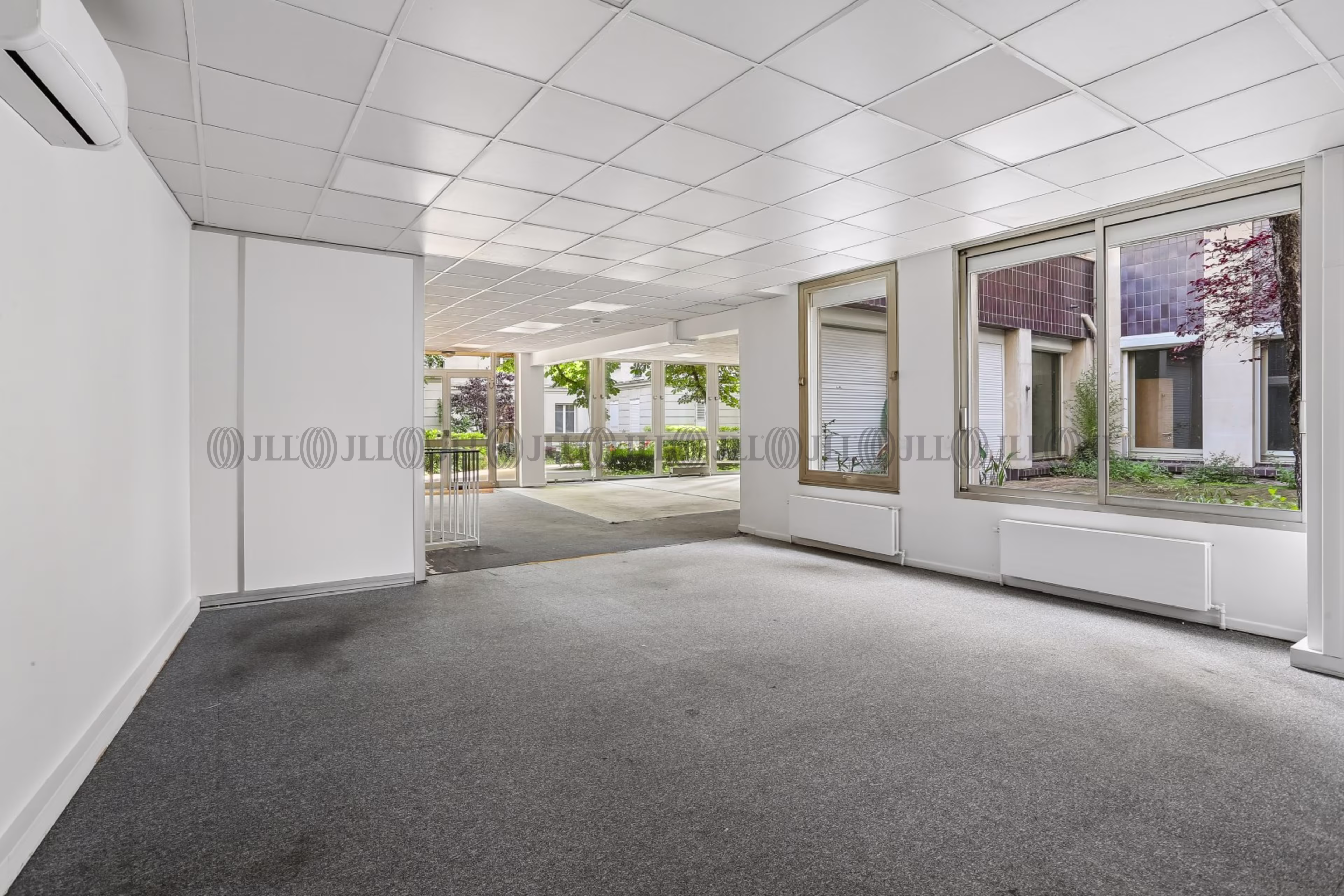 103 AVENUE CHARLES DE GAULLE