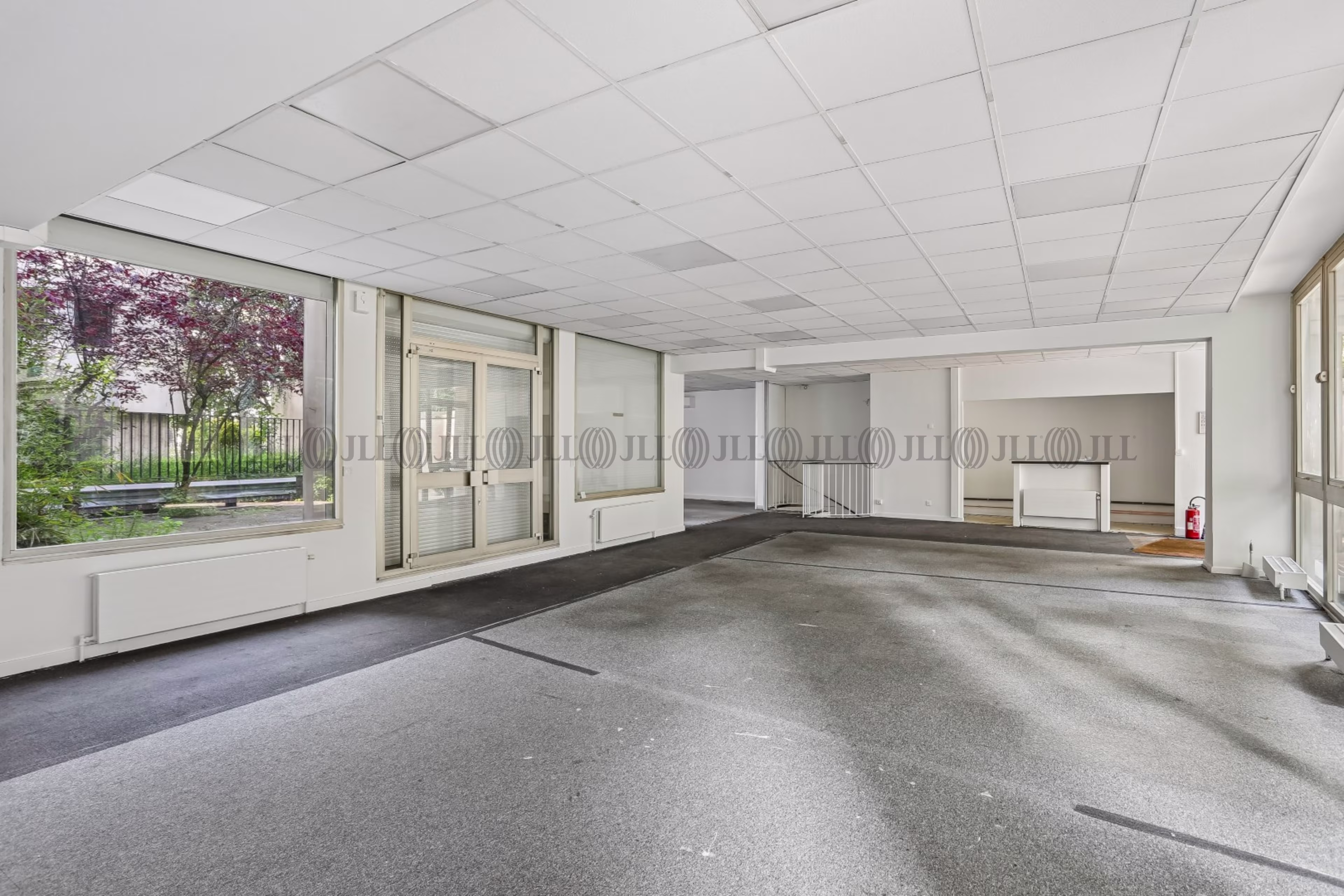 103 AVENUE CHARLES DE GAULLE