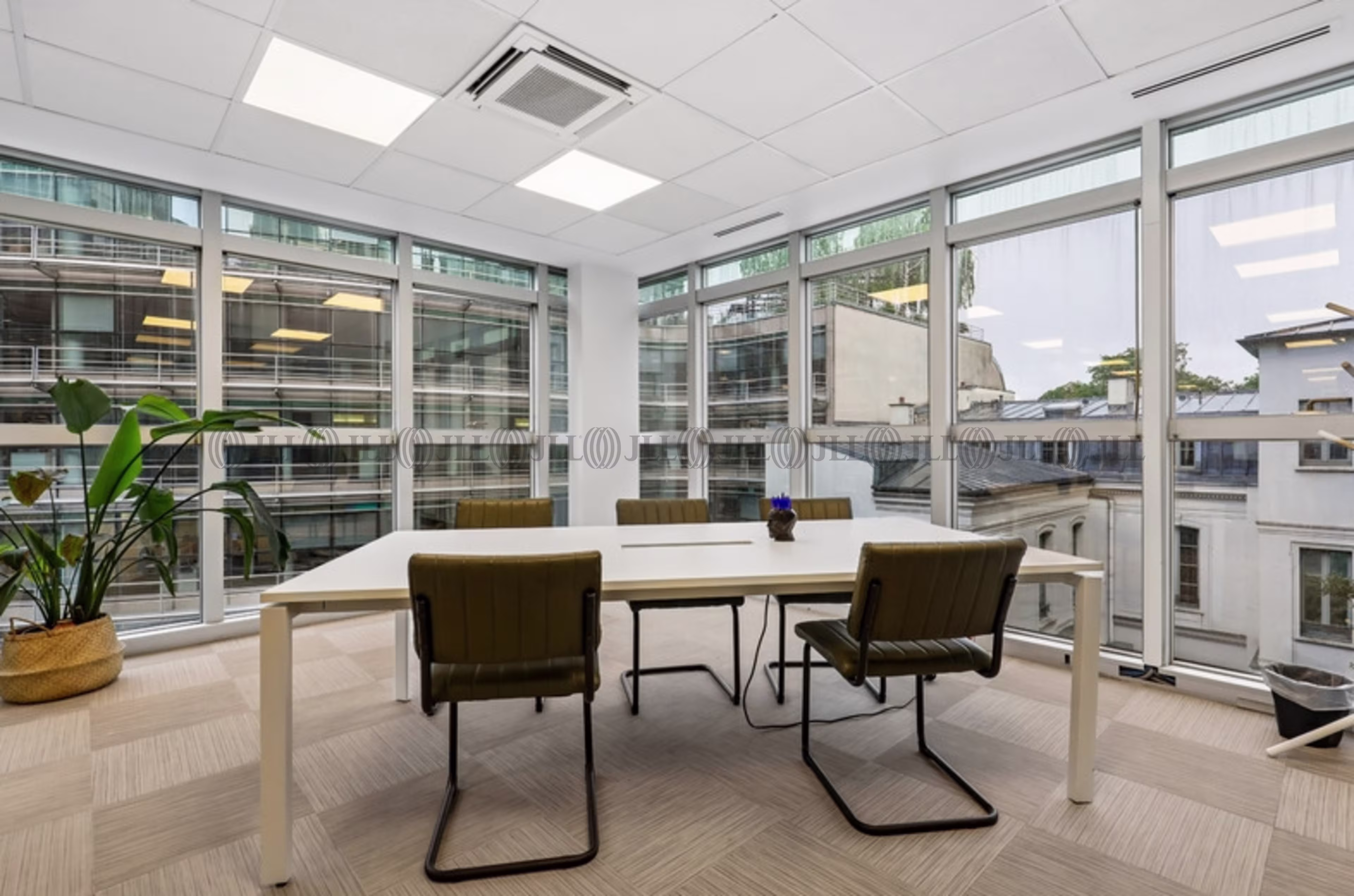 4-6 AVENUE BERTIE ALBRECHT