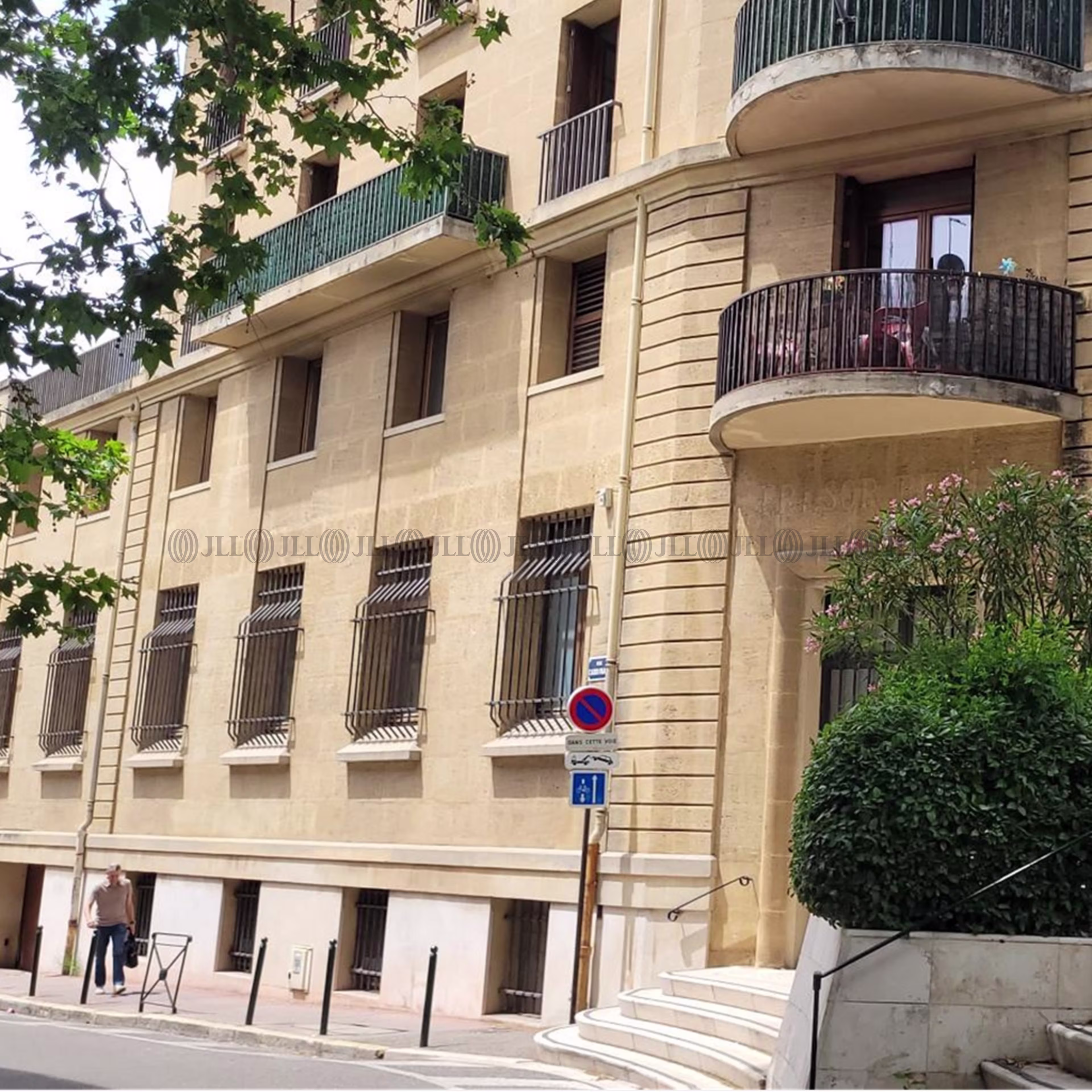 2 AVENUE MALHERBE