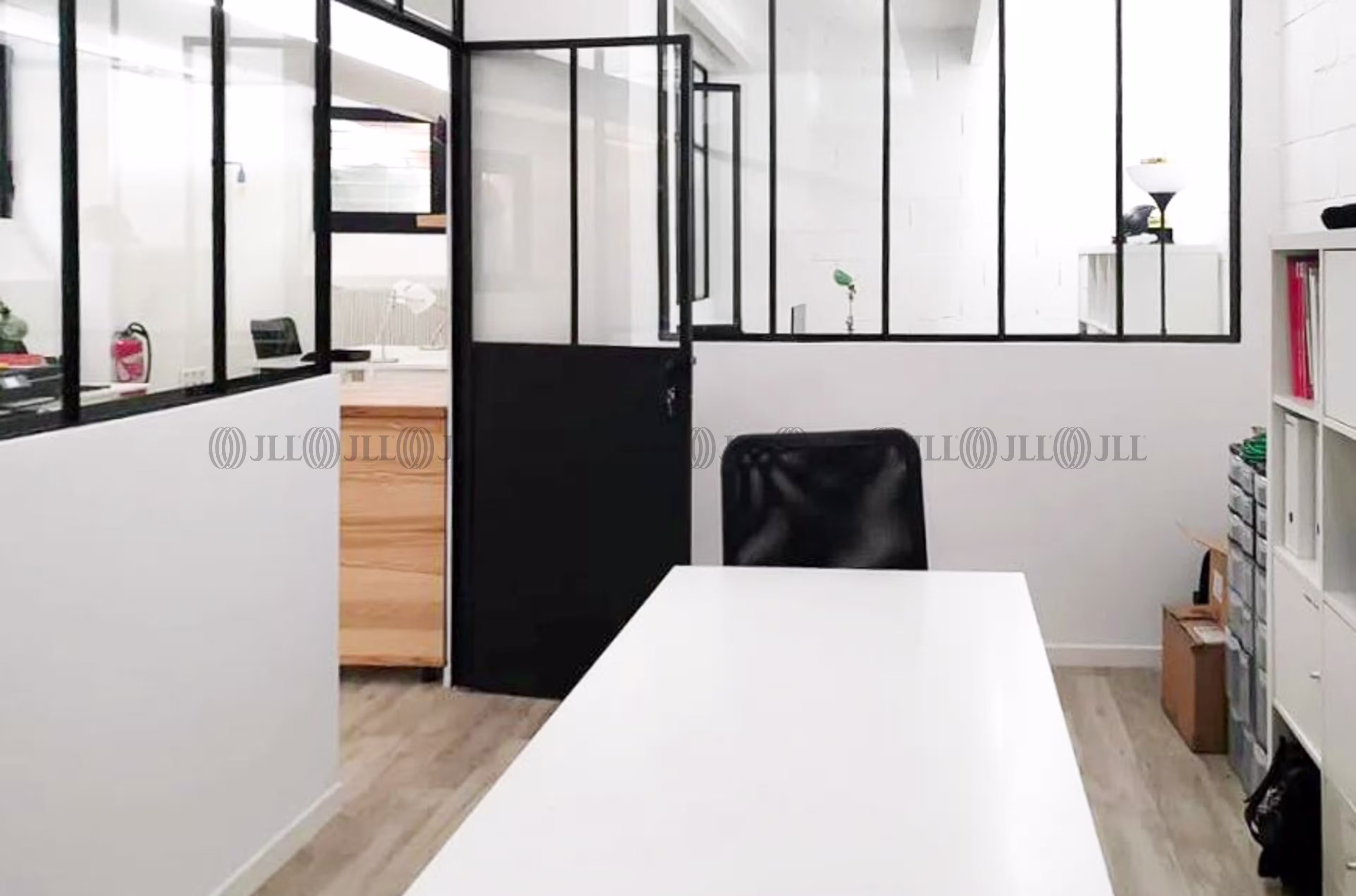 12-26 RUE VOLTAIRE