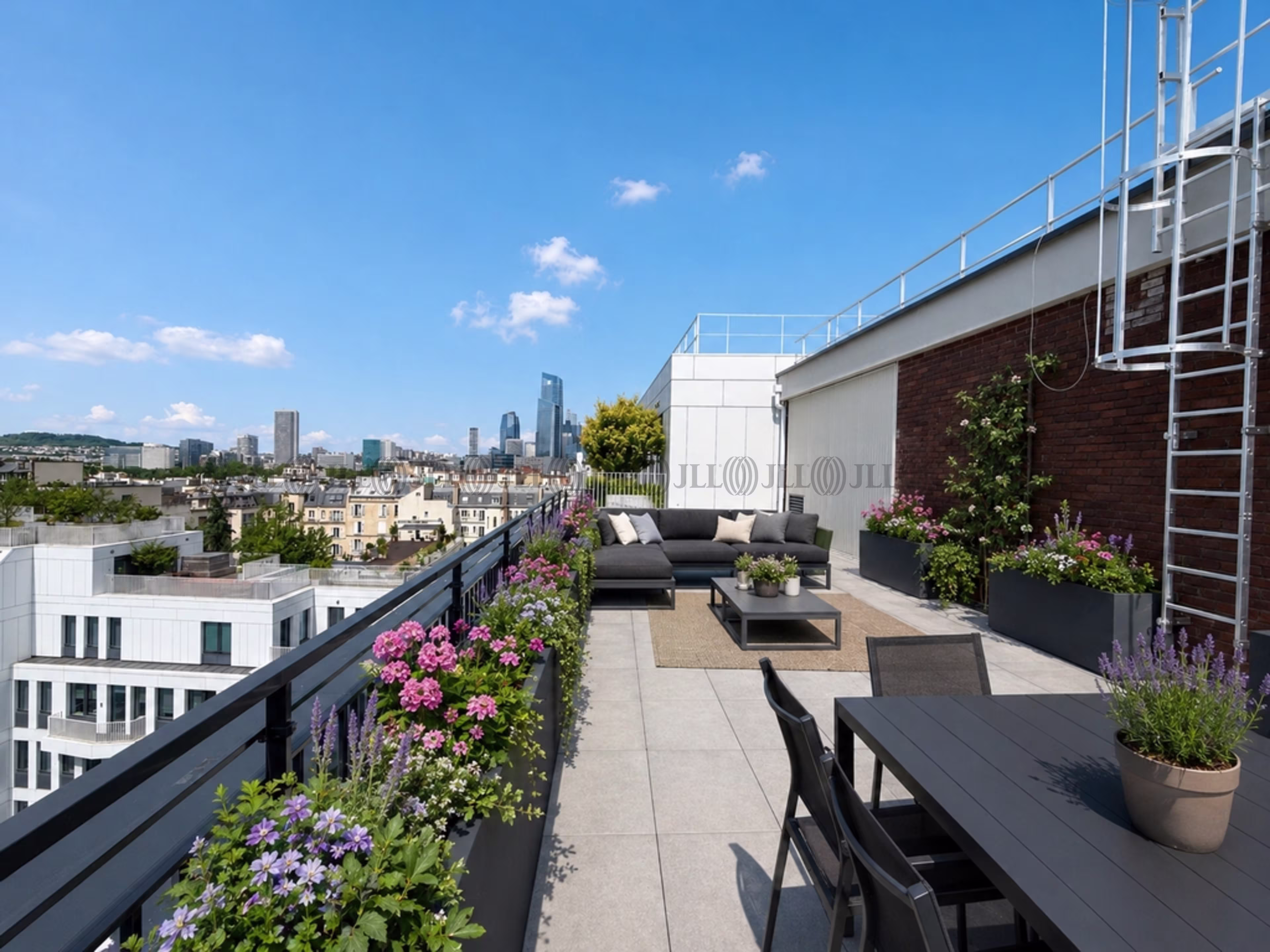 183 AVENUE CHARLES DE GAULLE
