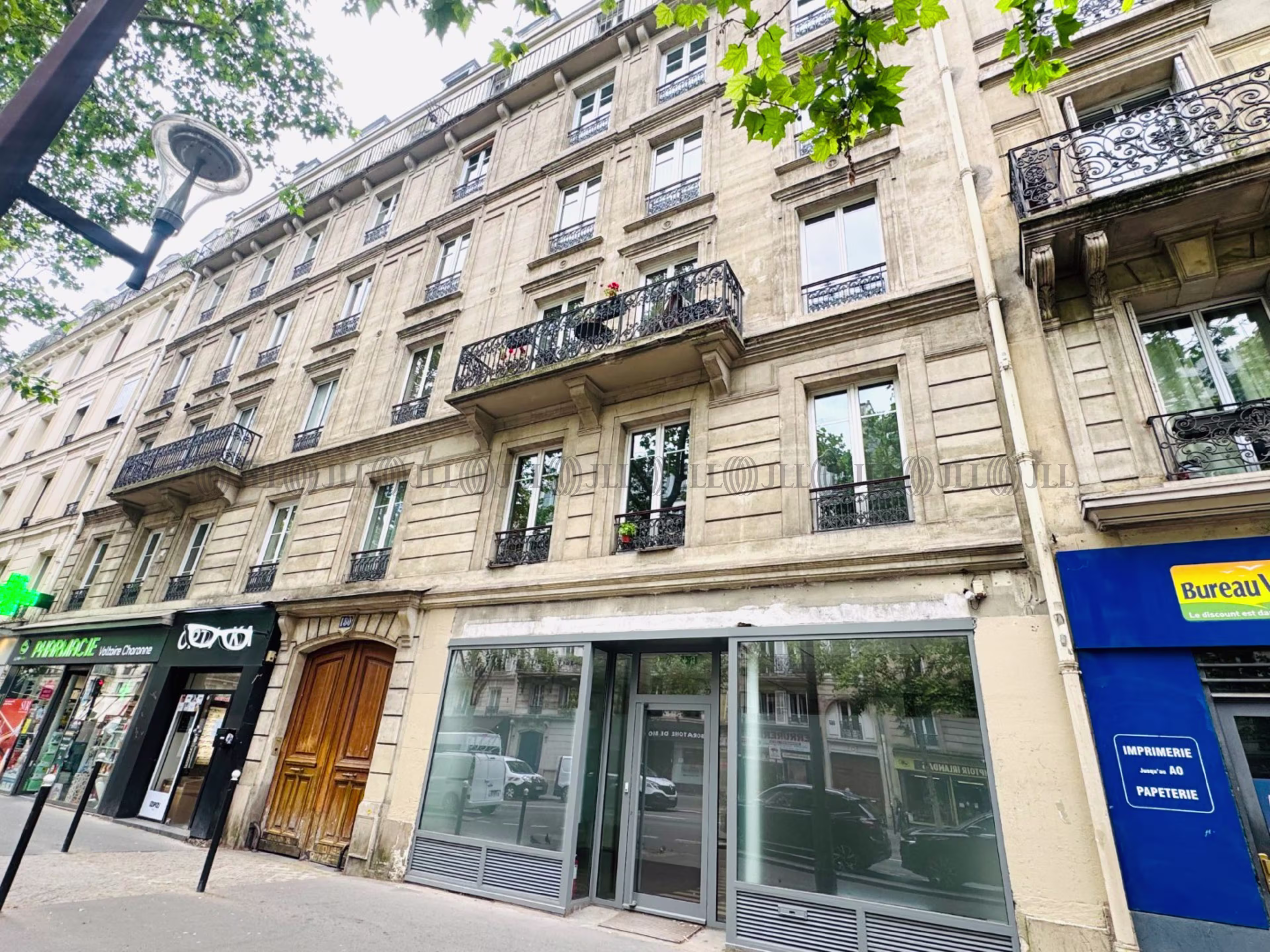 180 BOULEVARD VOLTAIRE
