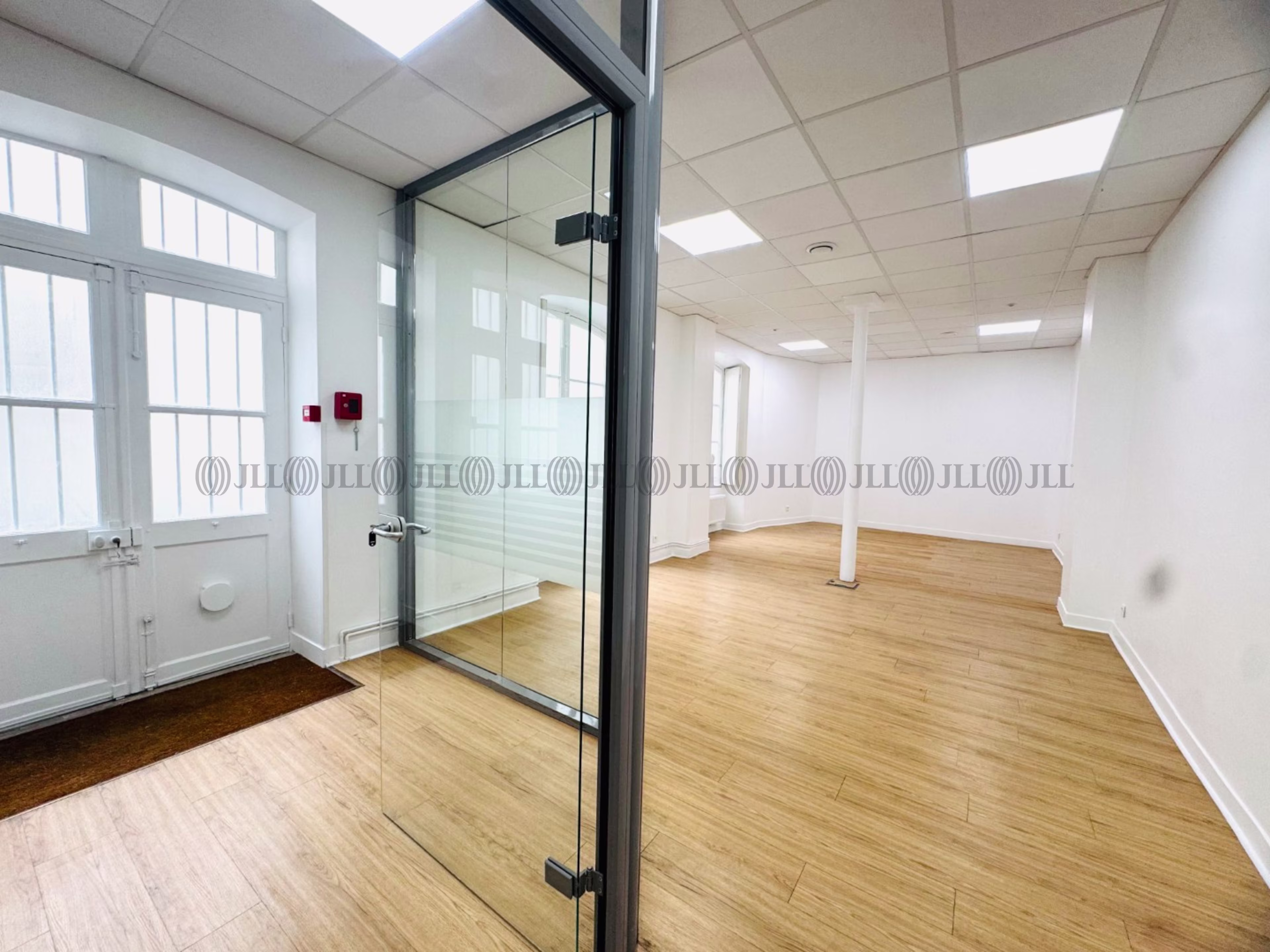 180 BOULEVARD VOLTAIRE