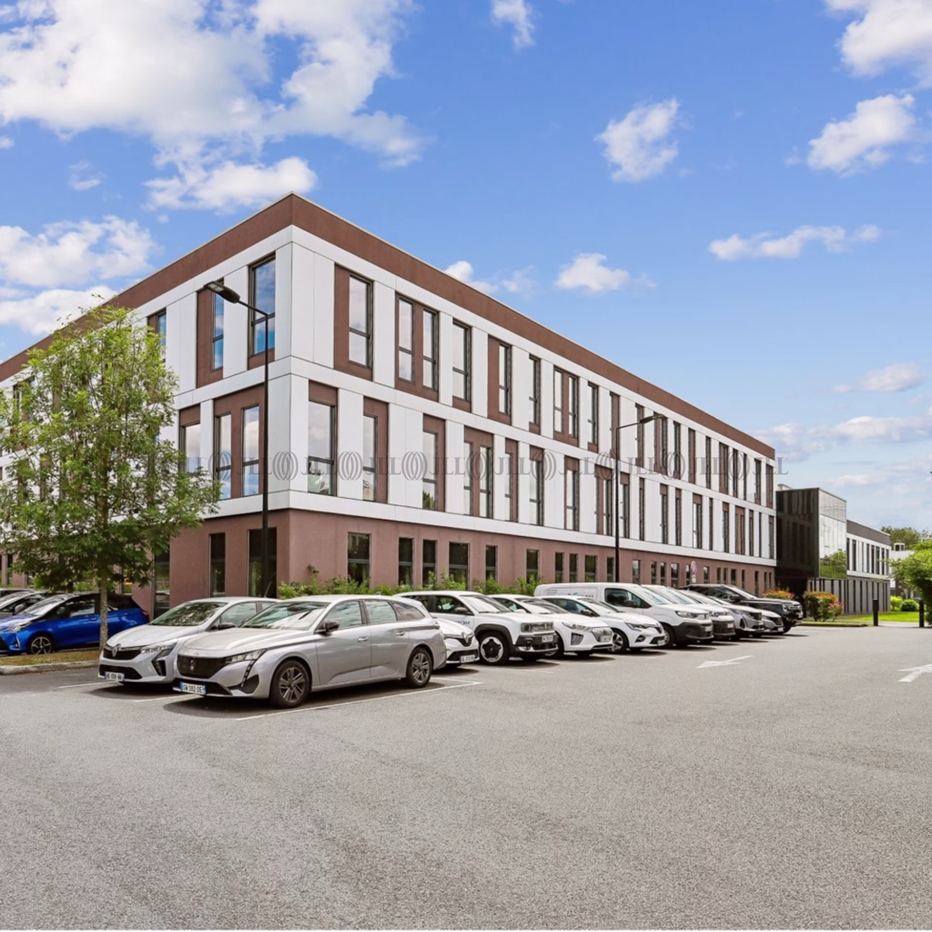 340 AVENUE DE LA MARNE