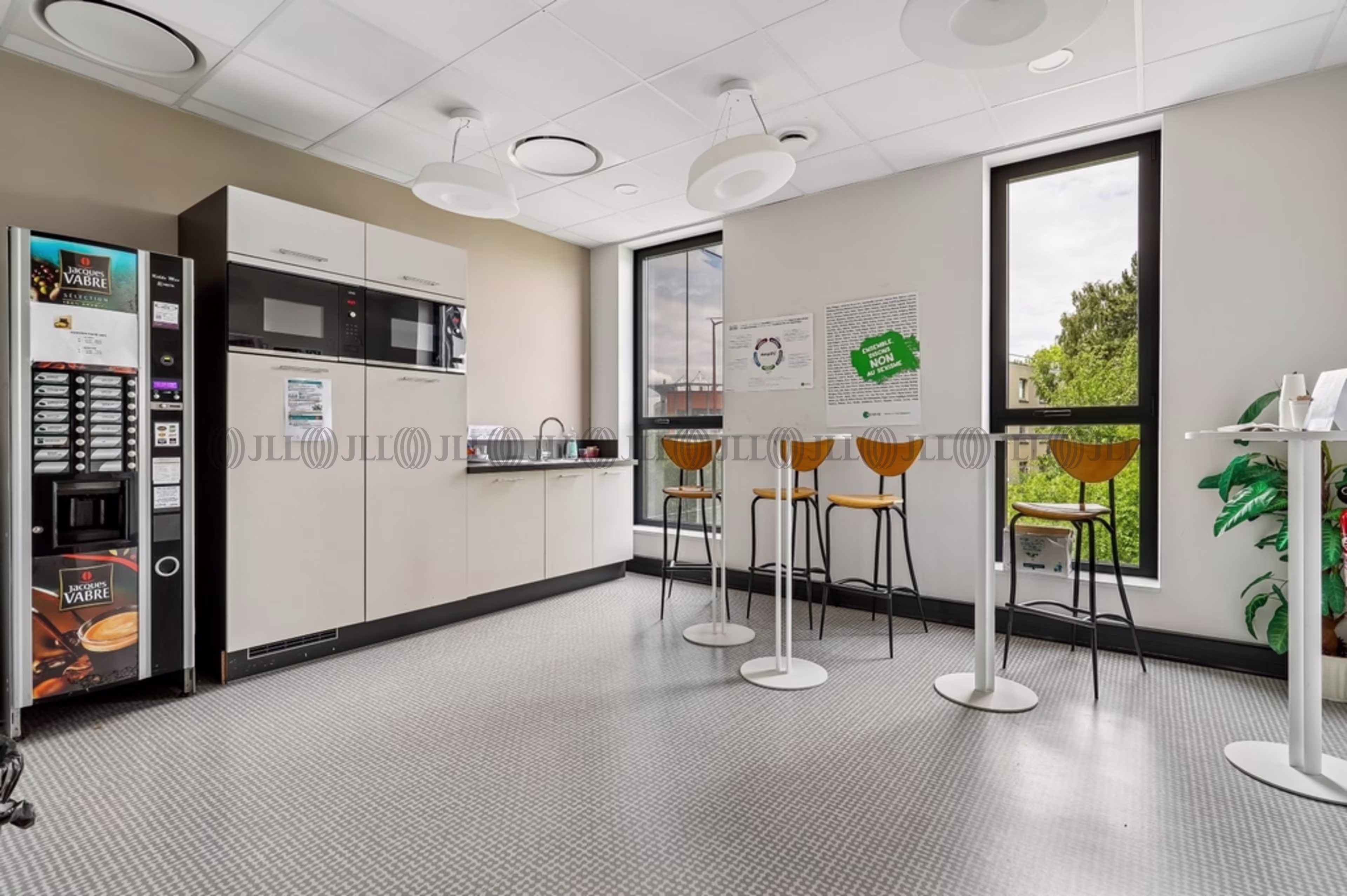 340 AVENUE DE LA MARNE