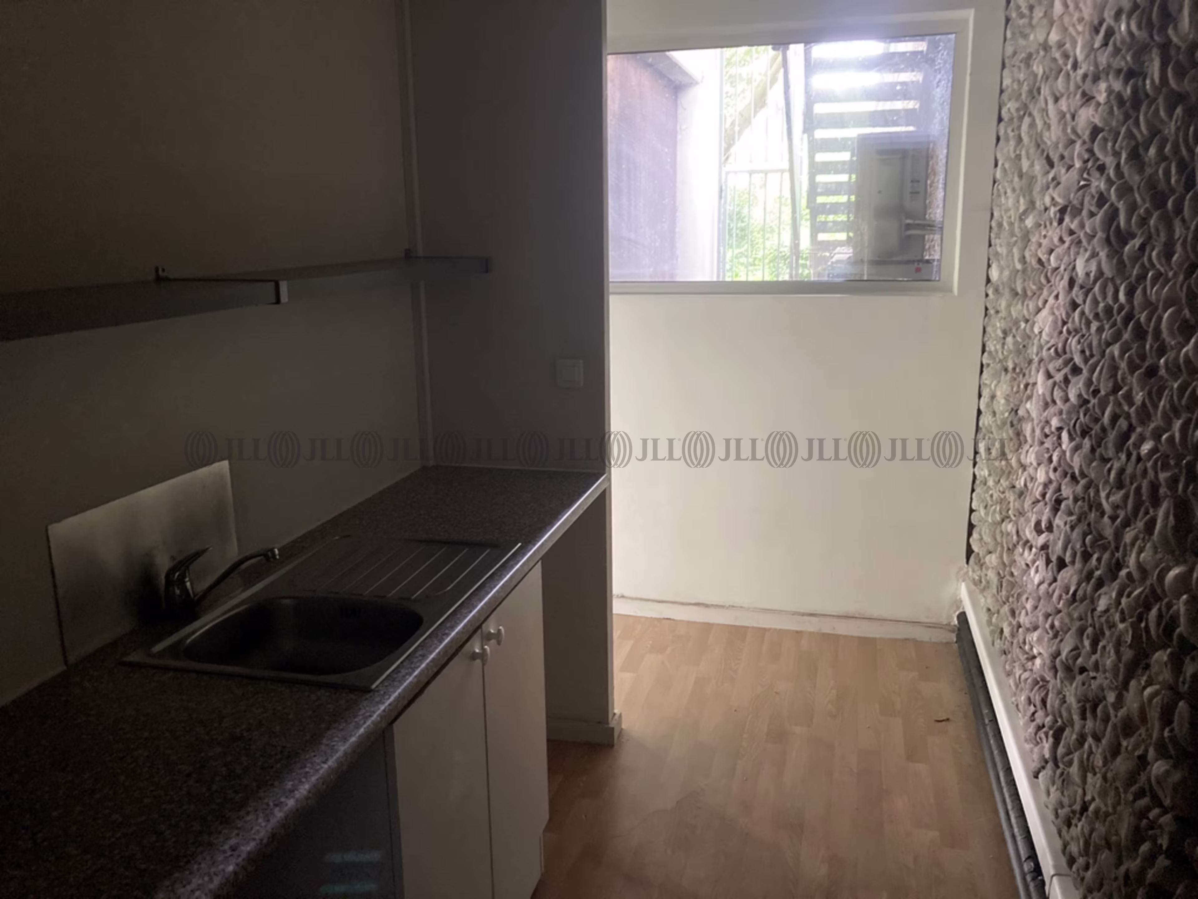 34 RUE D'ATHENES