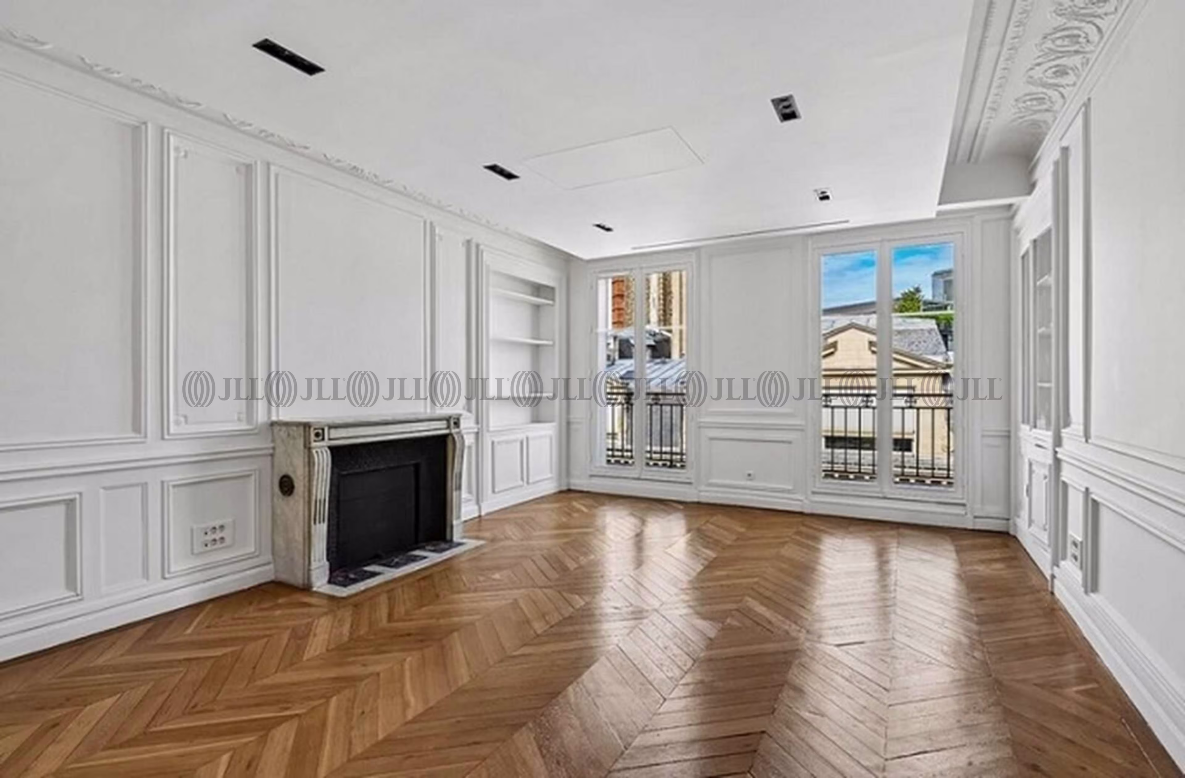 45 AVENUE MONTAIGNE