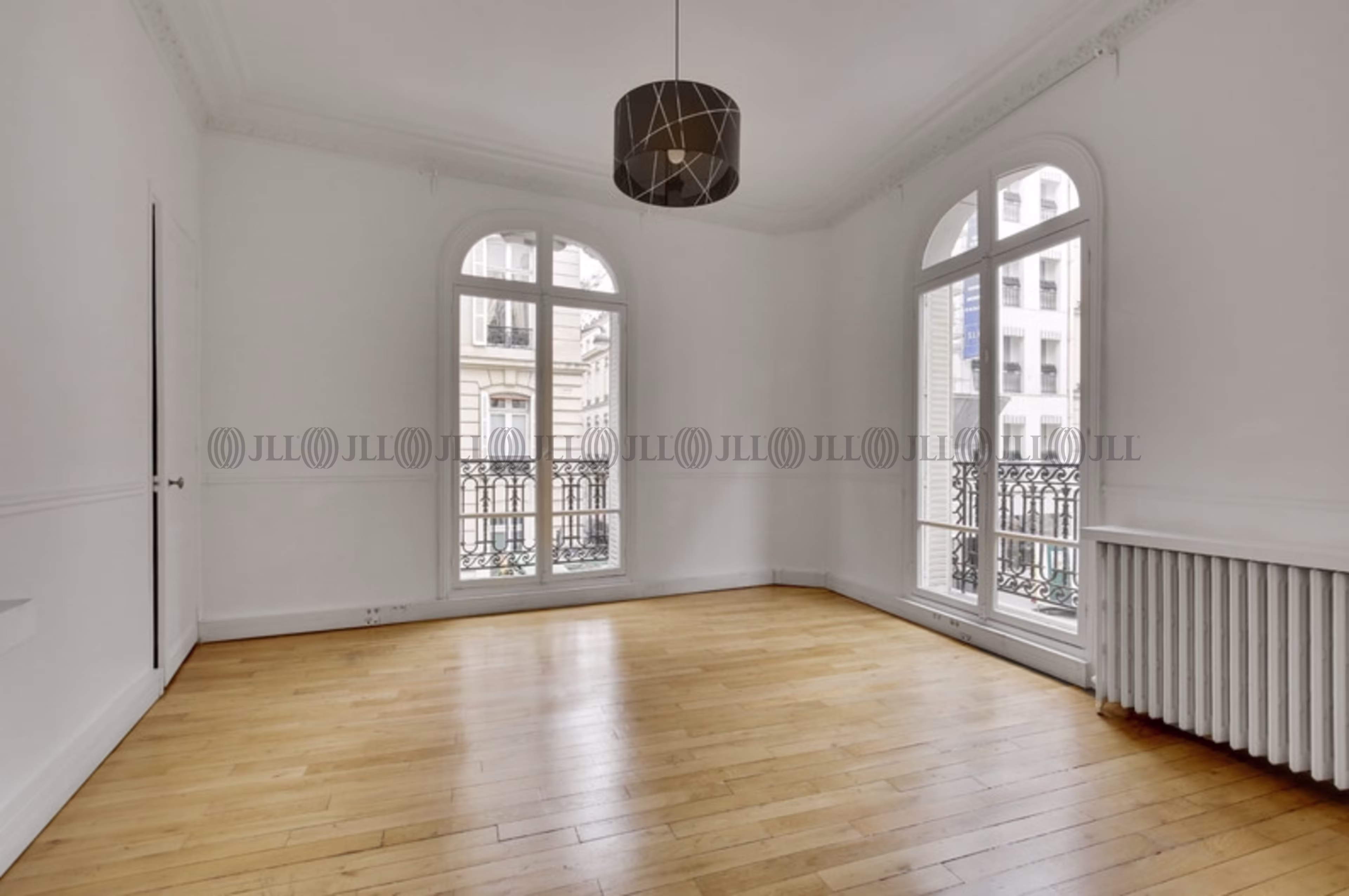 1-3 RUE DE PENTHIEVRE