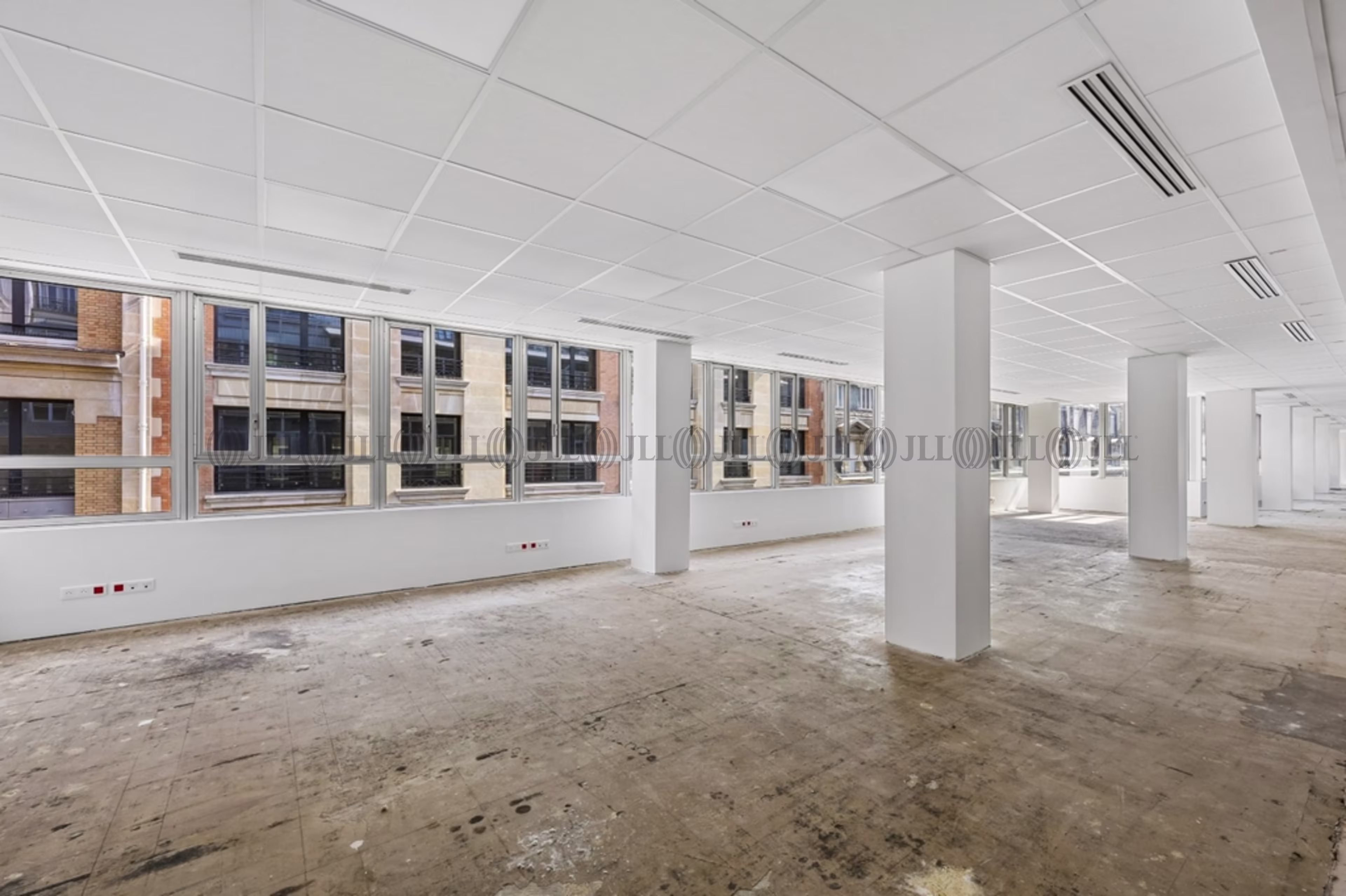 11BIS-15 RUE DE LA BAUME