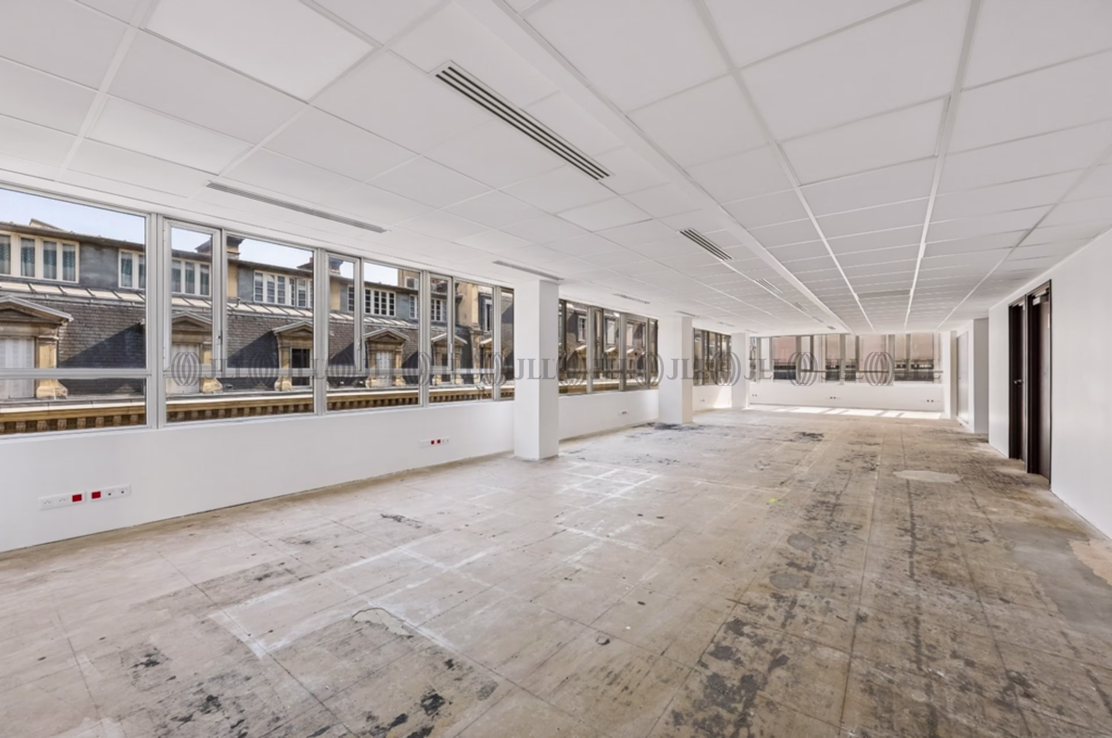 11BIS-15 RUE DE LA BAUME