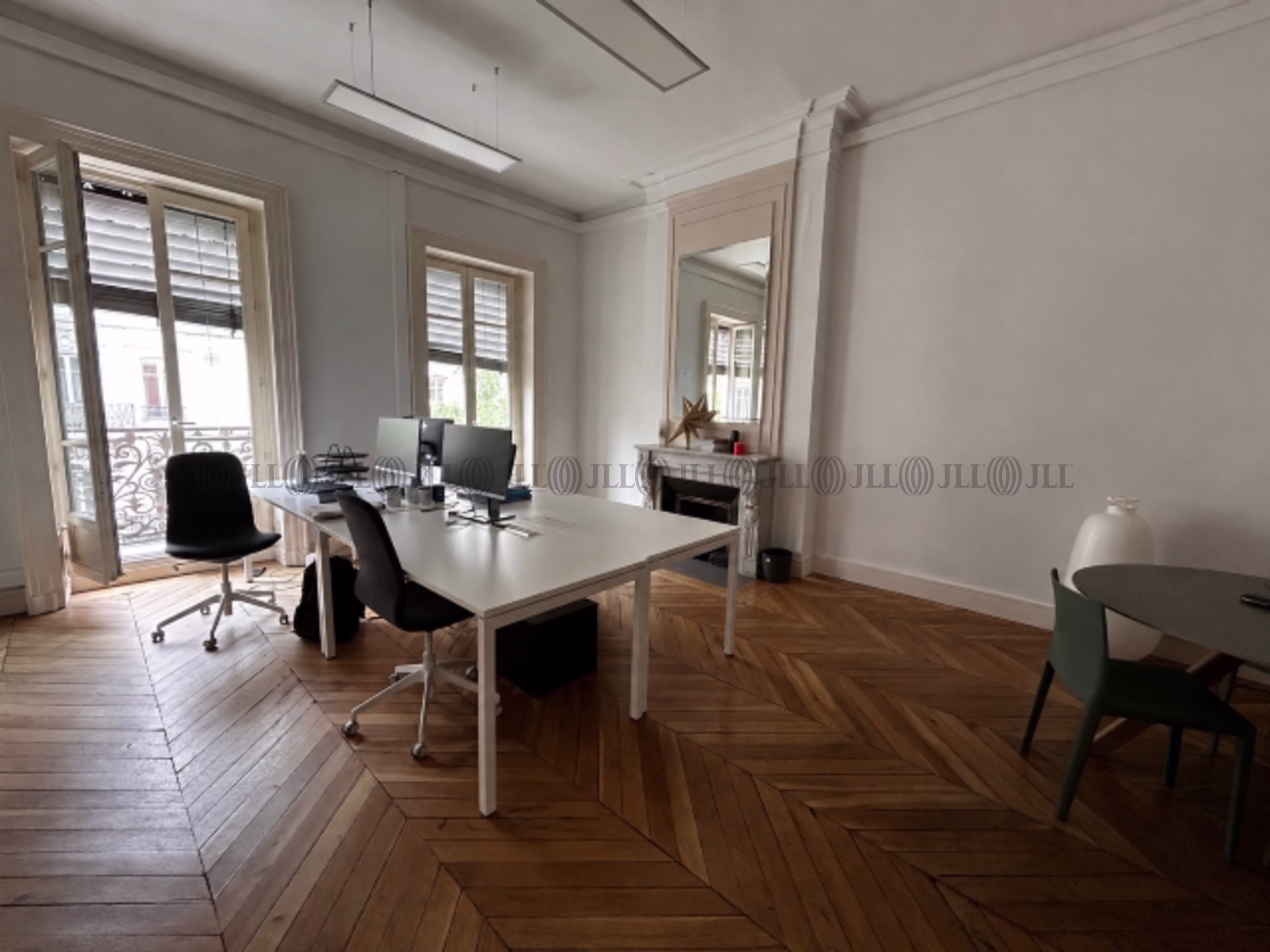 49 RUE DE LA REPUBLIQUE