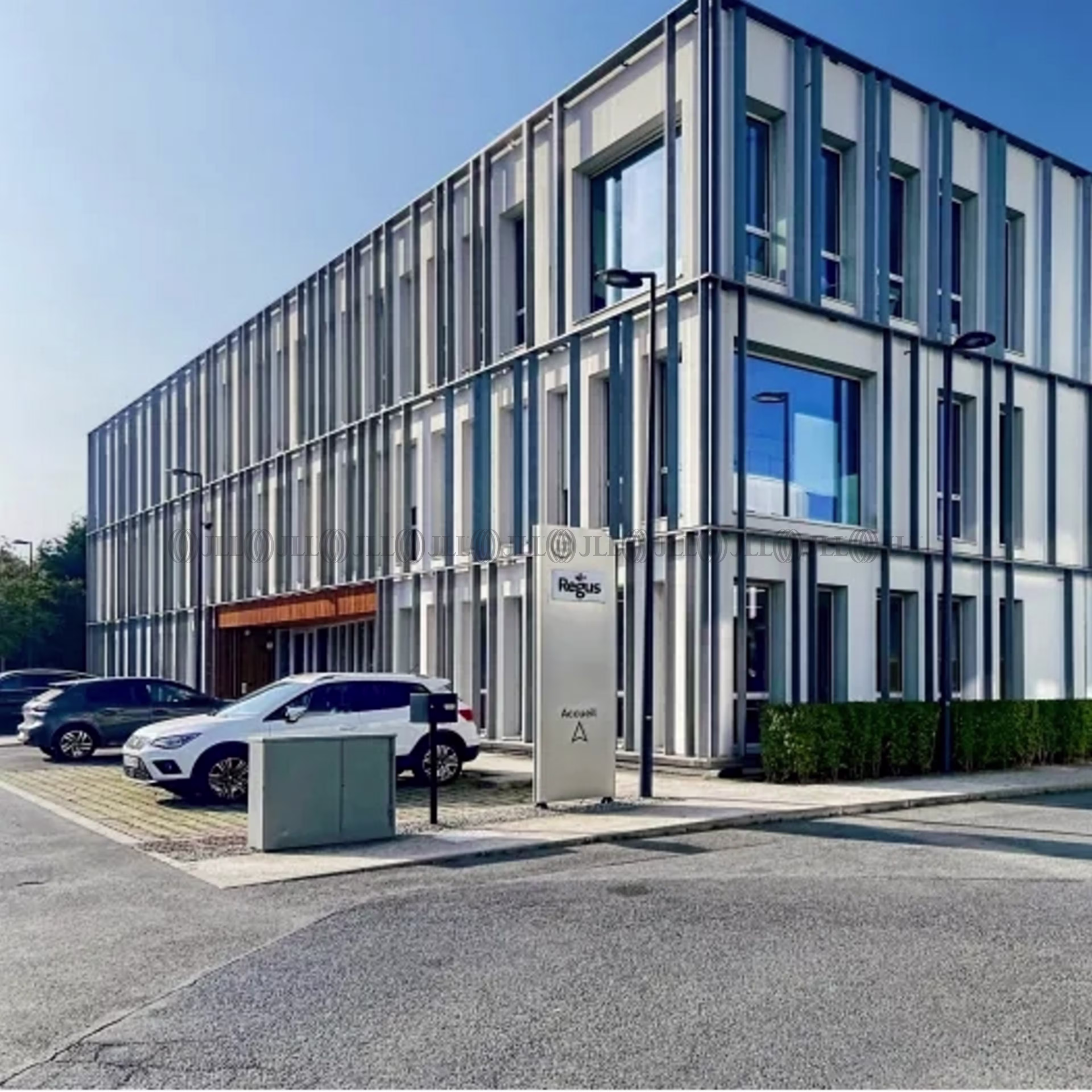 12 RUE DENIS PAPIN