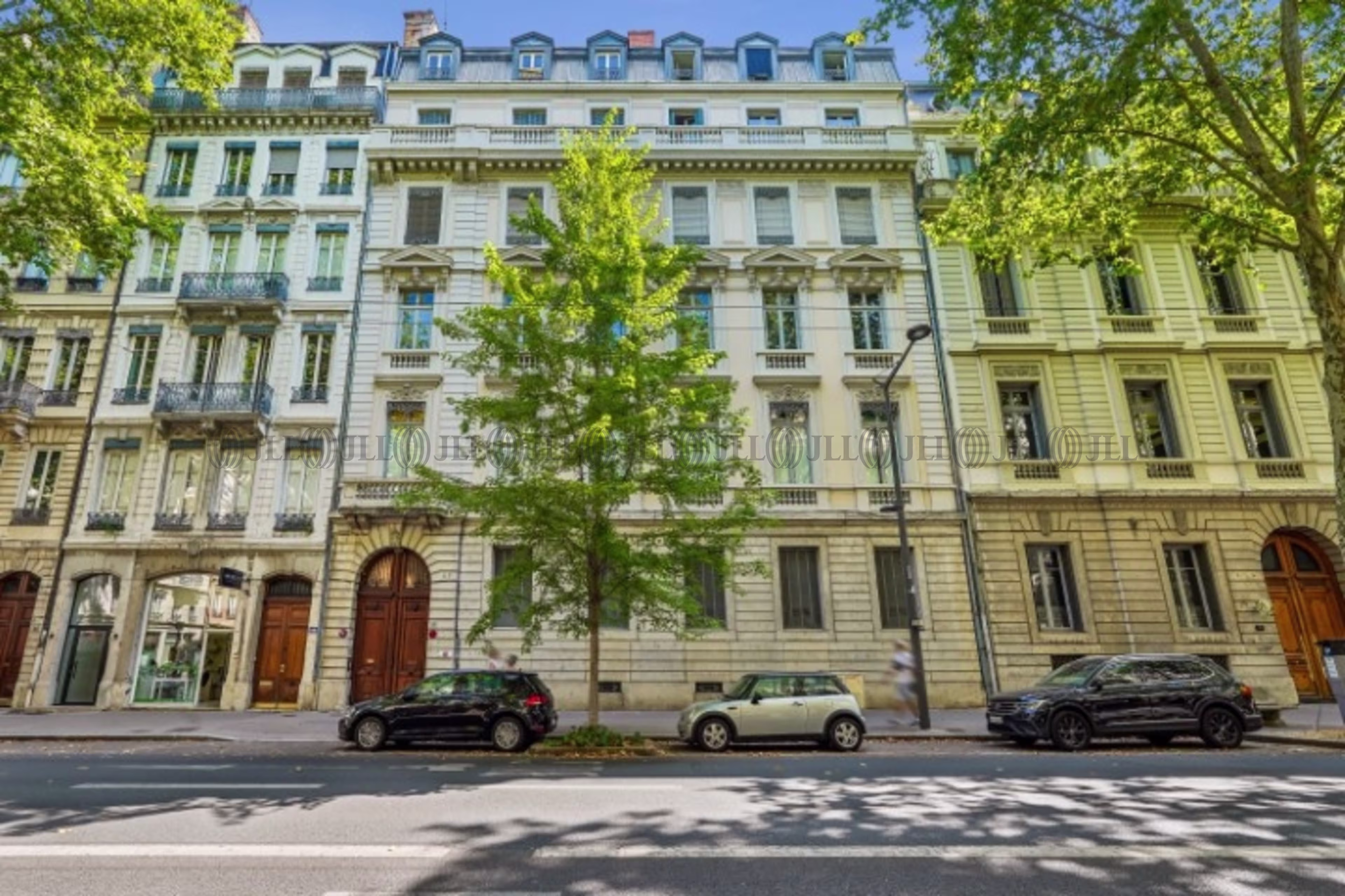 51 AVENUE MARECHAL FOCH