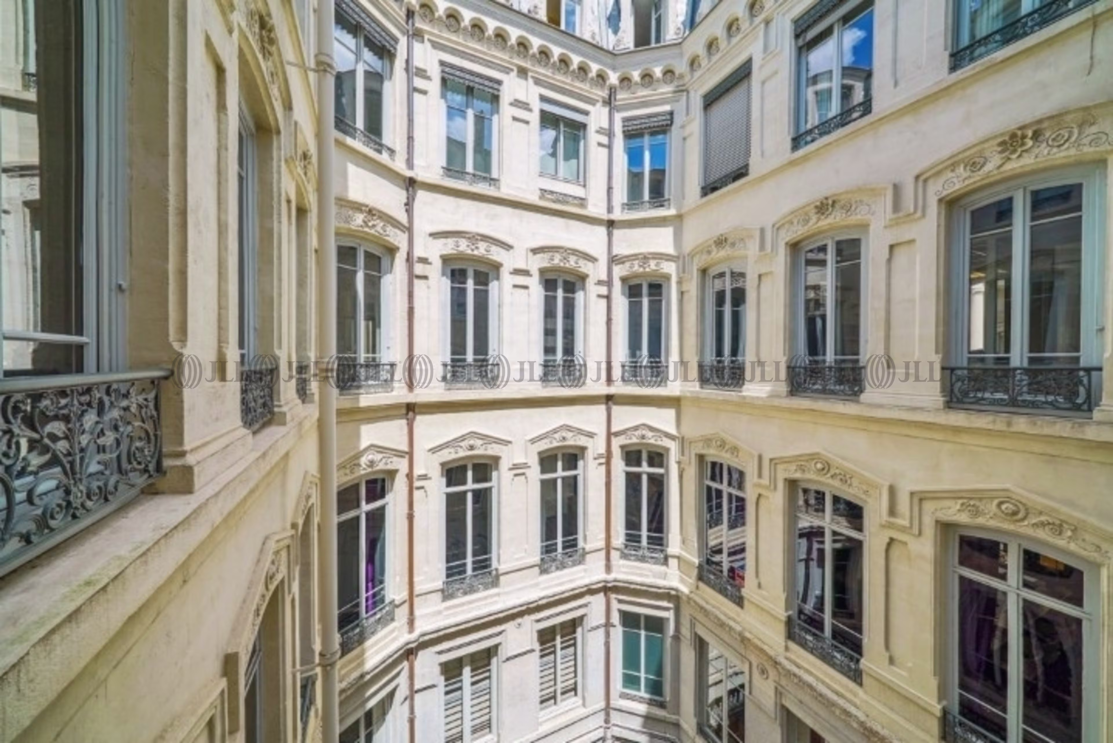 2 PLACE DE LA BOURSE