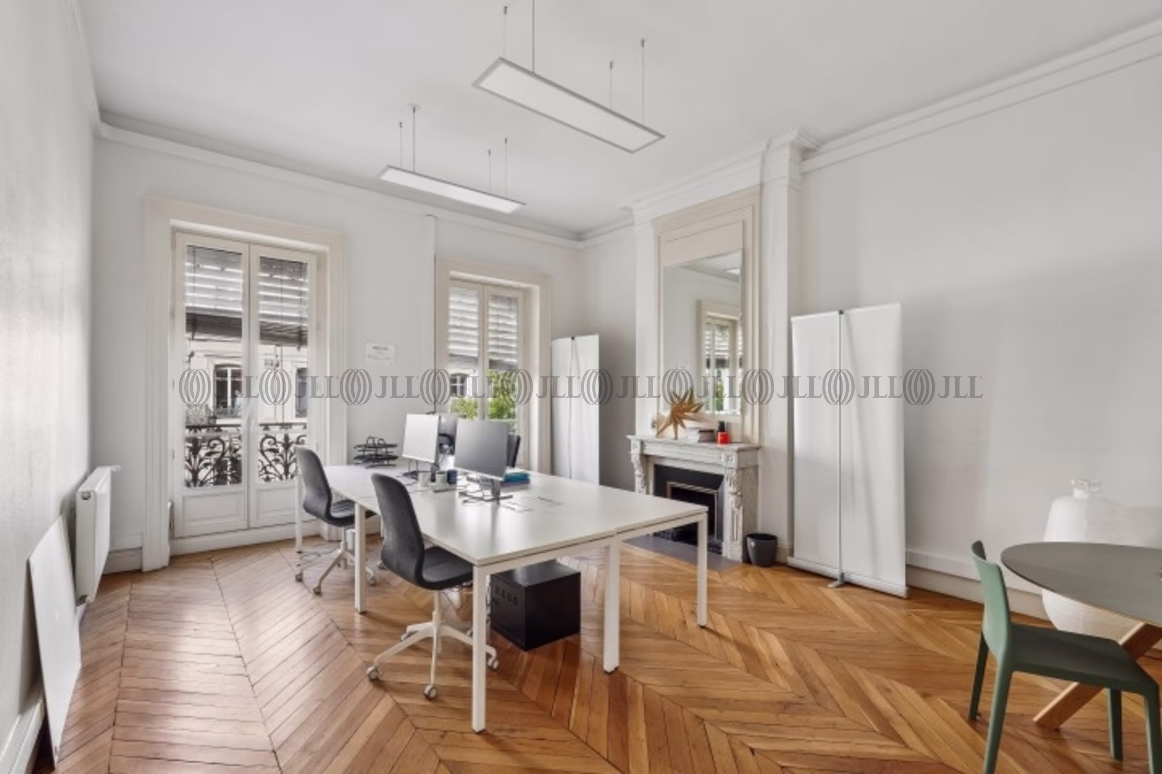 48 RUE DE LA REPUBLIQUE