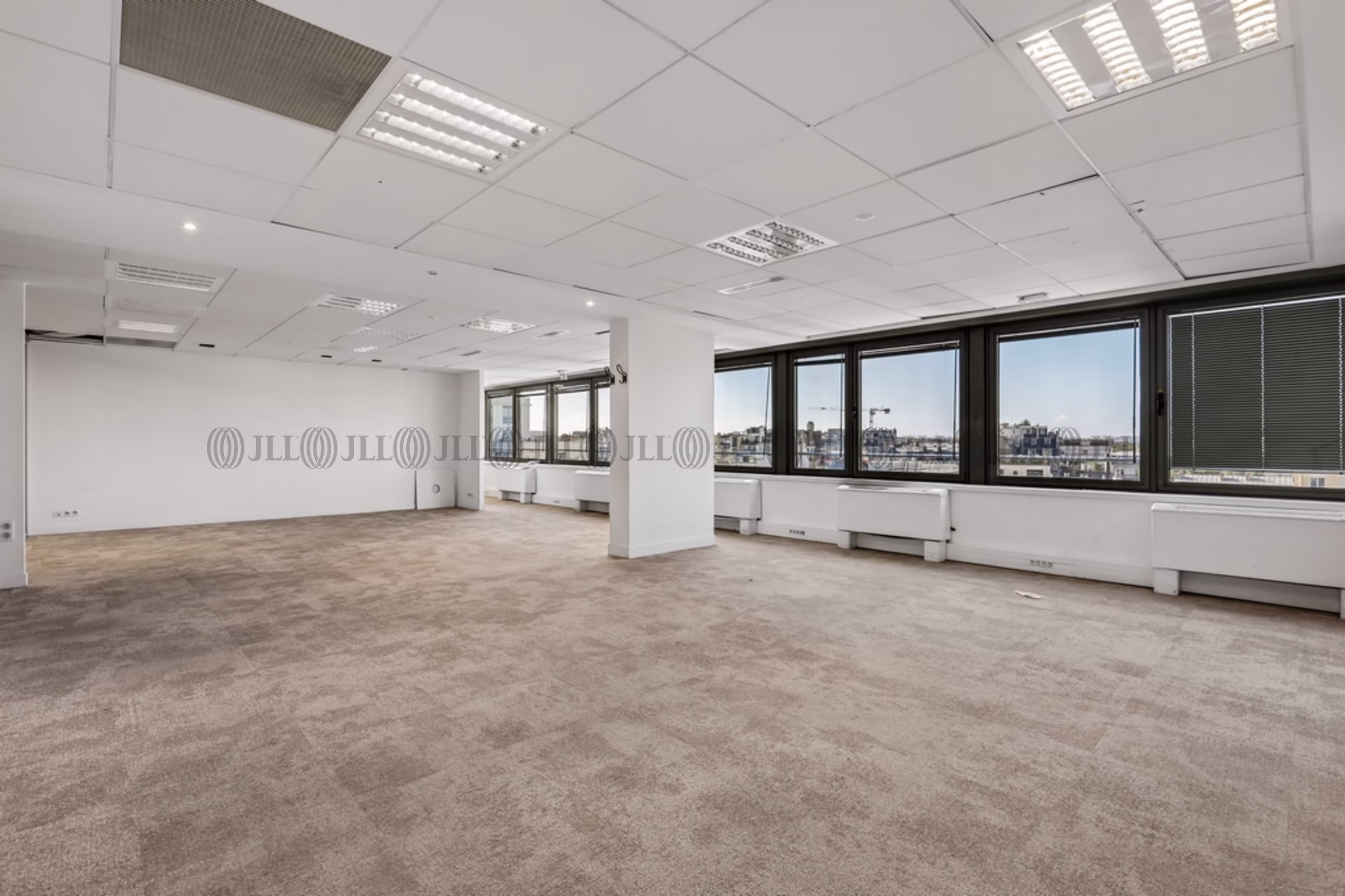 131-131BIS AVENUE CHARLES DE GAULLE