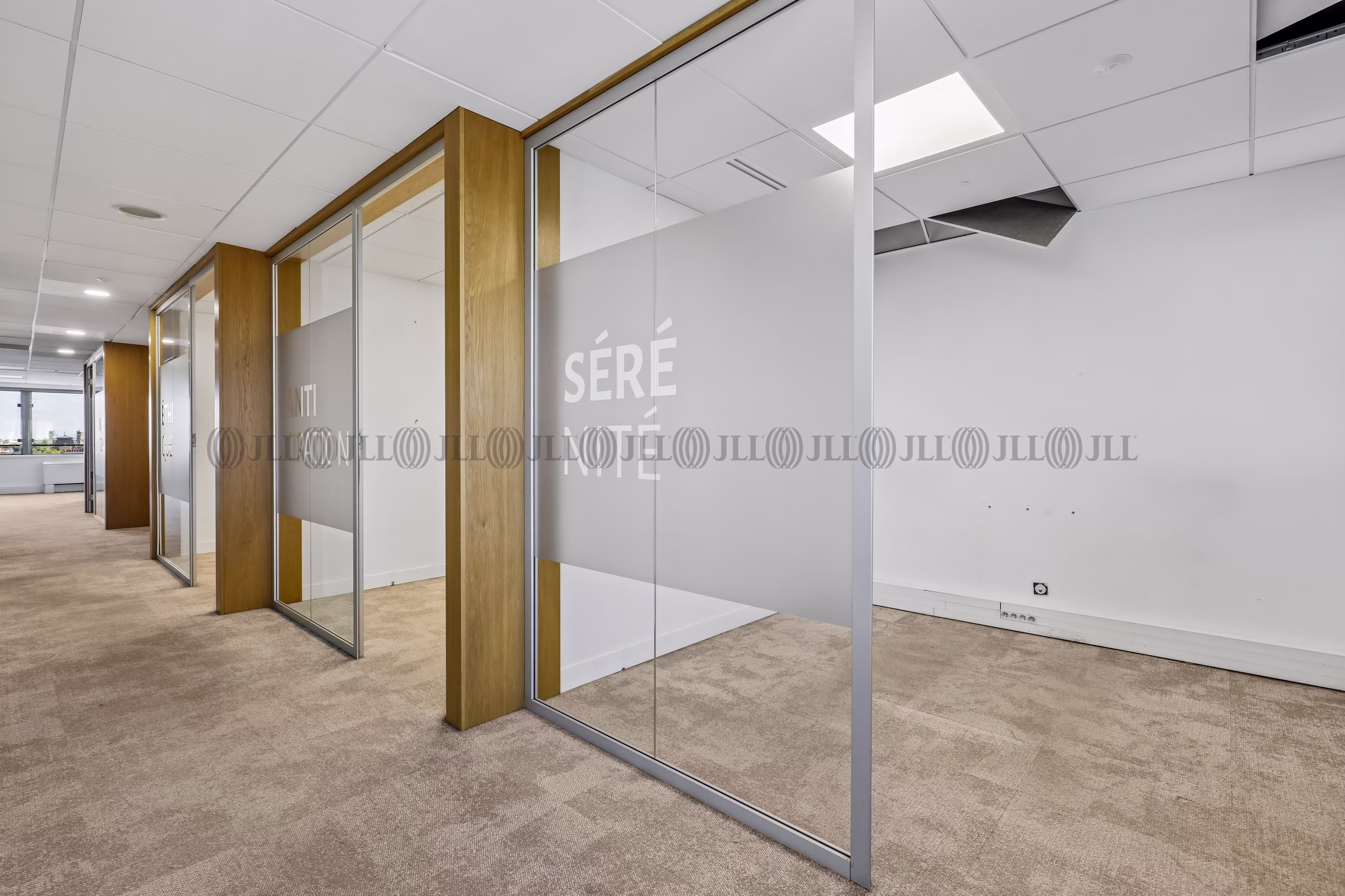 131-131BIS AVENUE CHARLES DE GAULLE