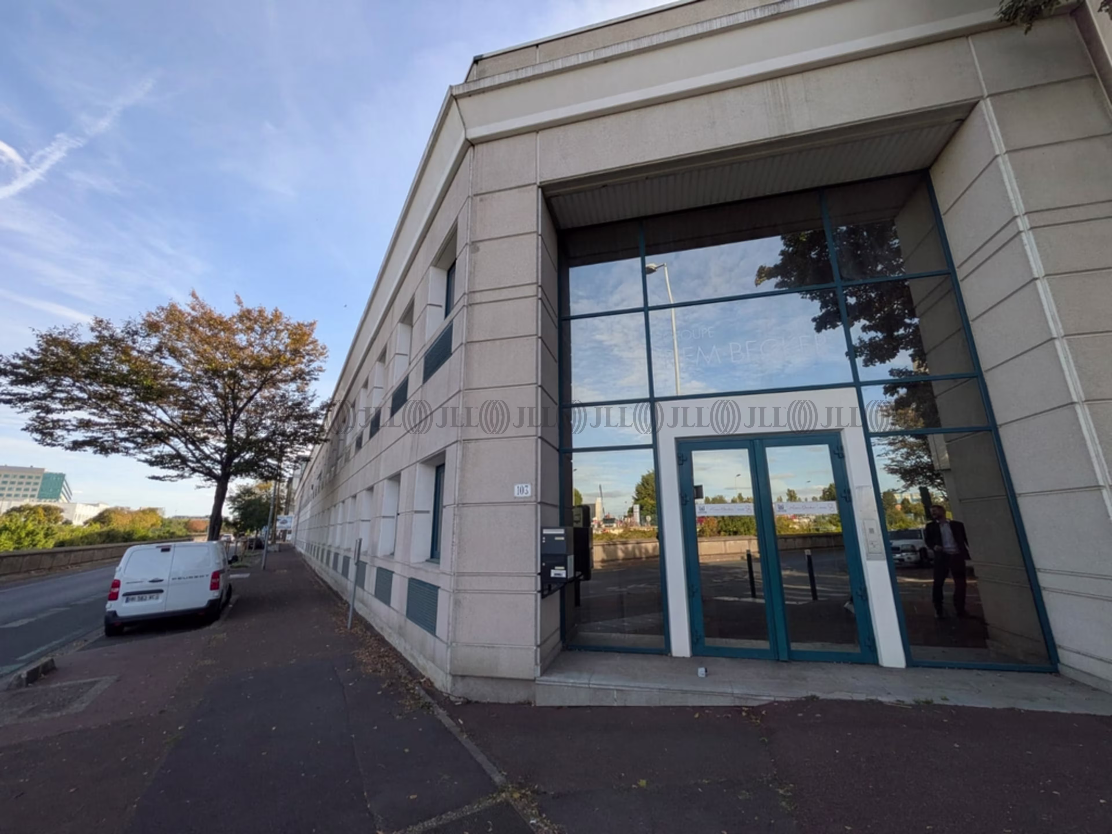 101-103 AVENUE LAURENT CELY