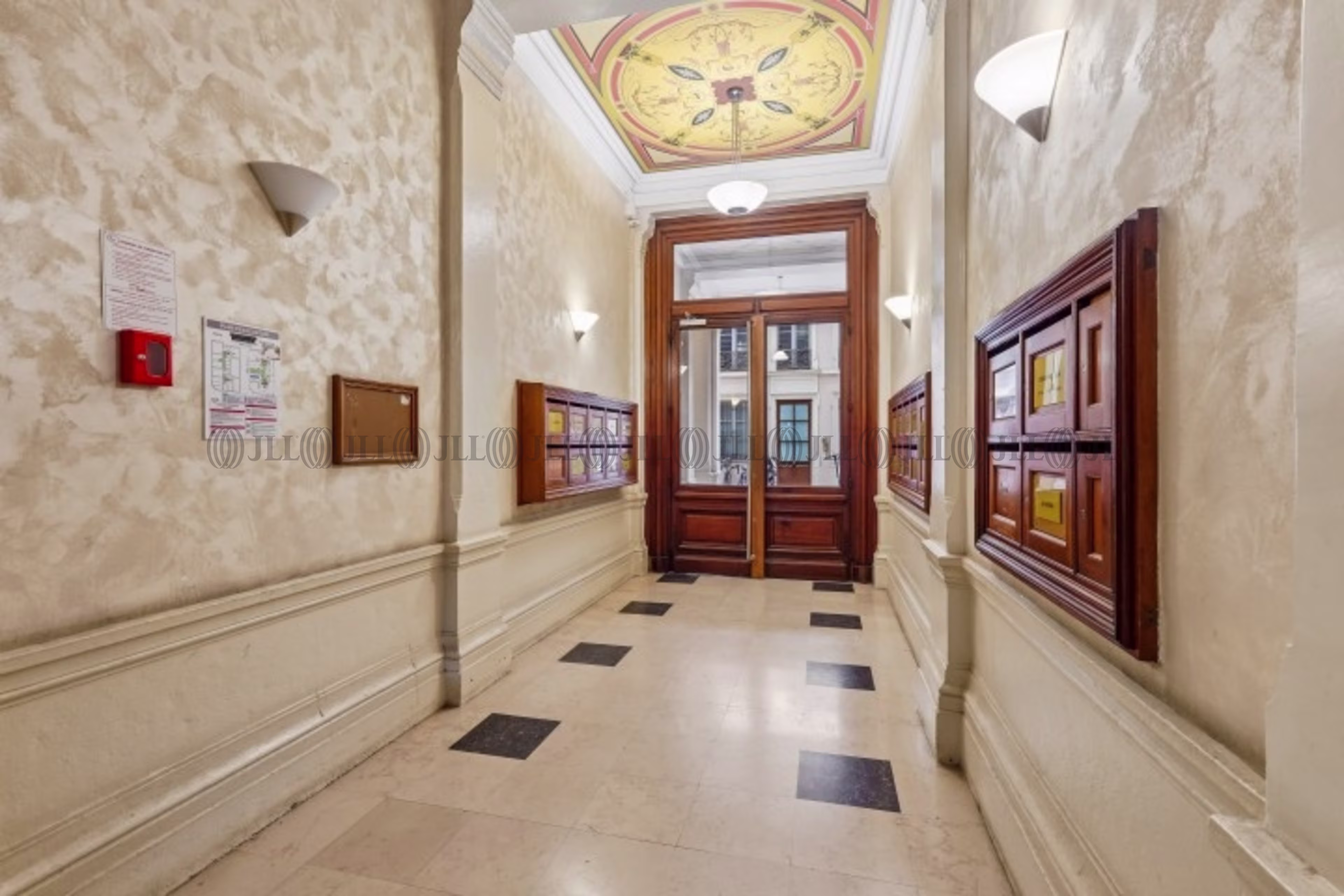 49 RUE DE LA REPUBLIQUE