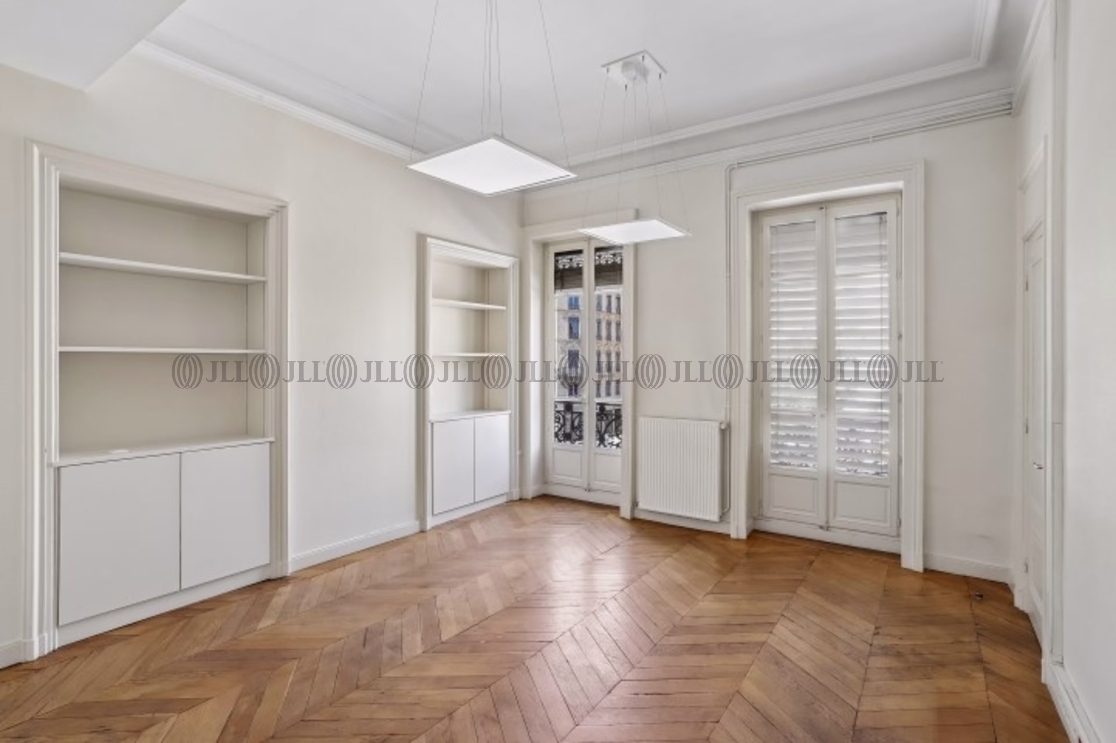 55 RUE DE LA REPUBLIQUE
