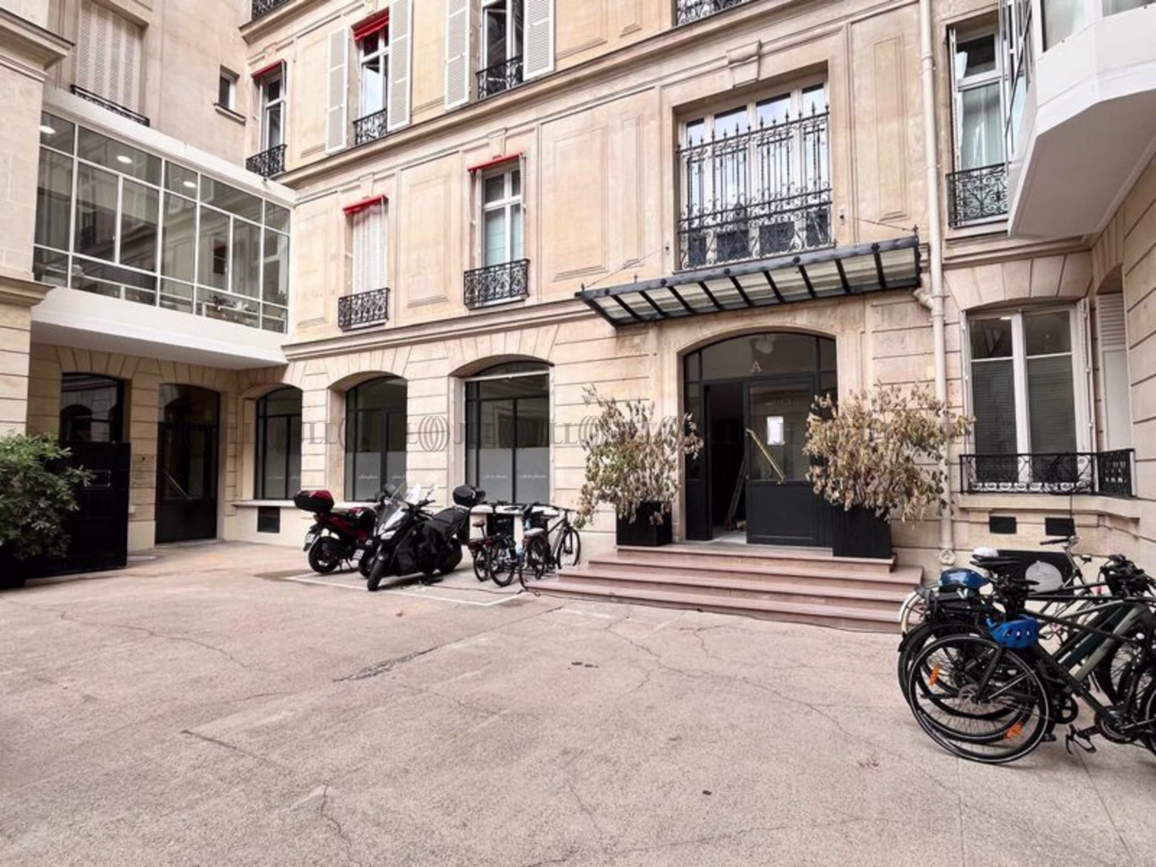 25 RUE DU GENERAL FOY