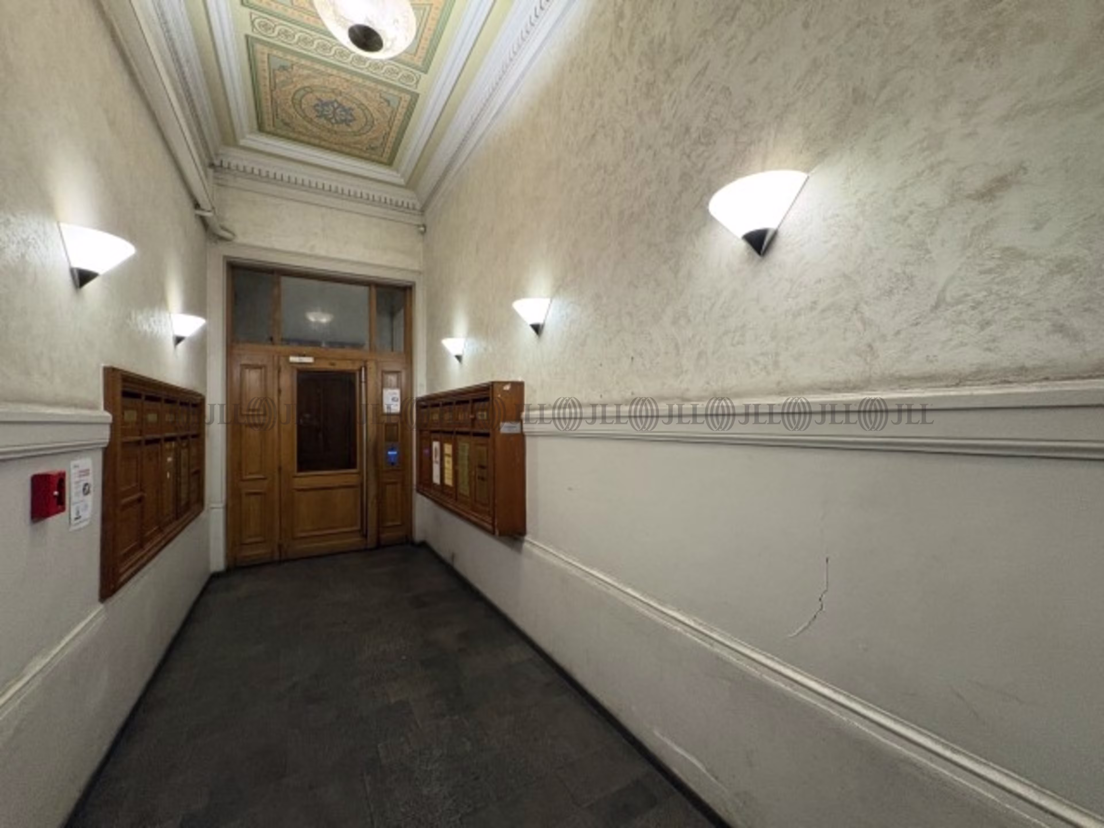 24 RUE DE LA REPUBLIQUE