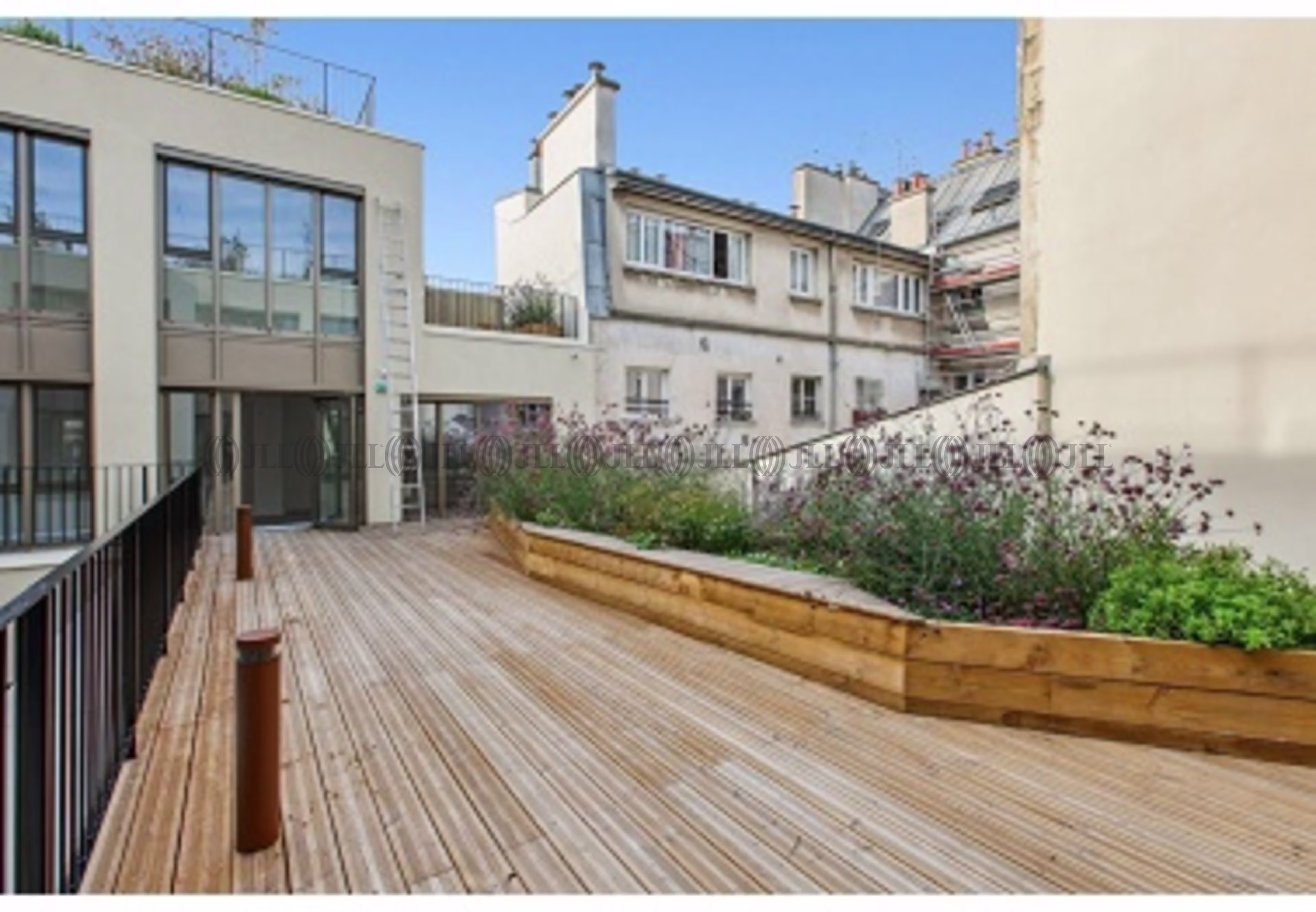 8 CITE PARADIS