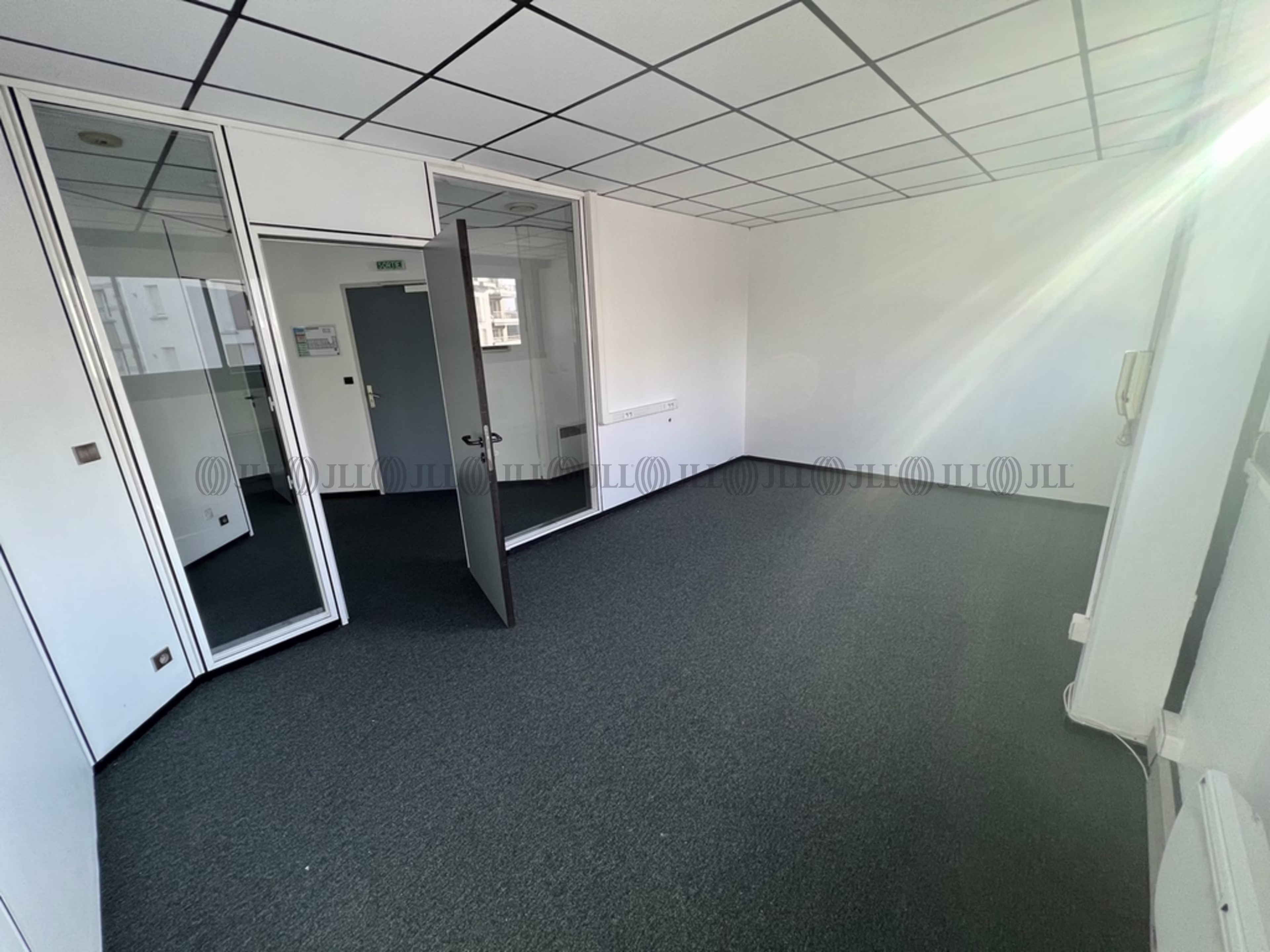 6 RUE MARCEL DASSAULT