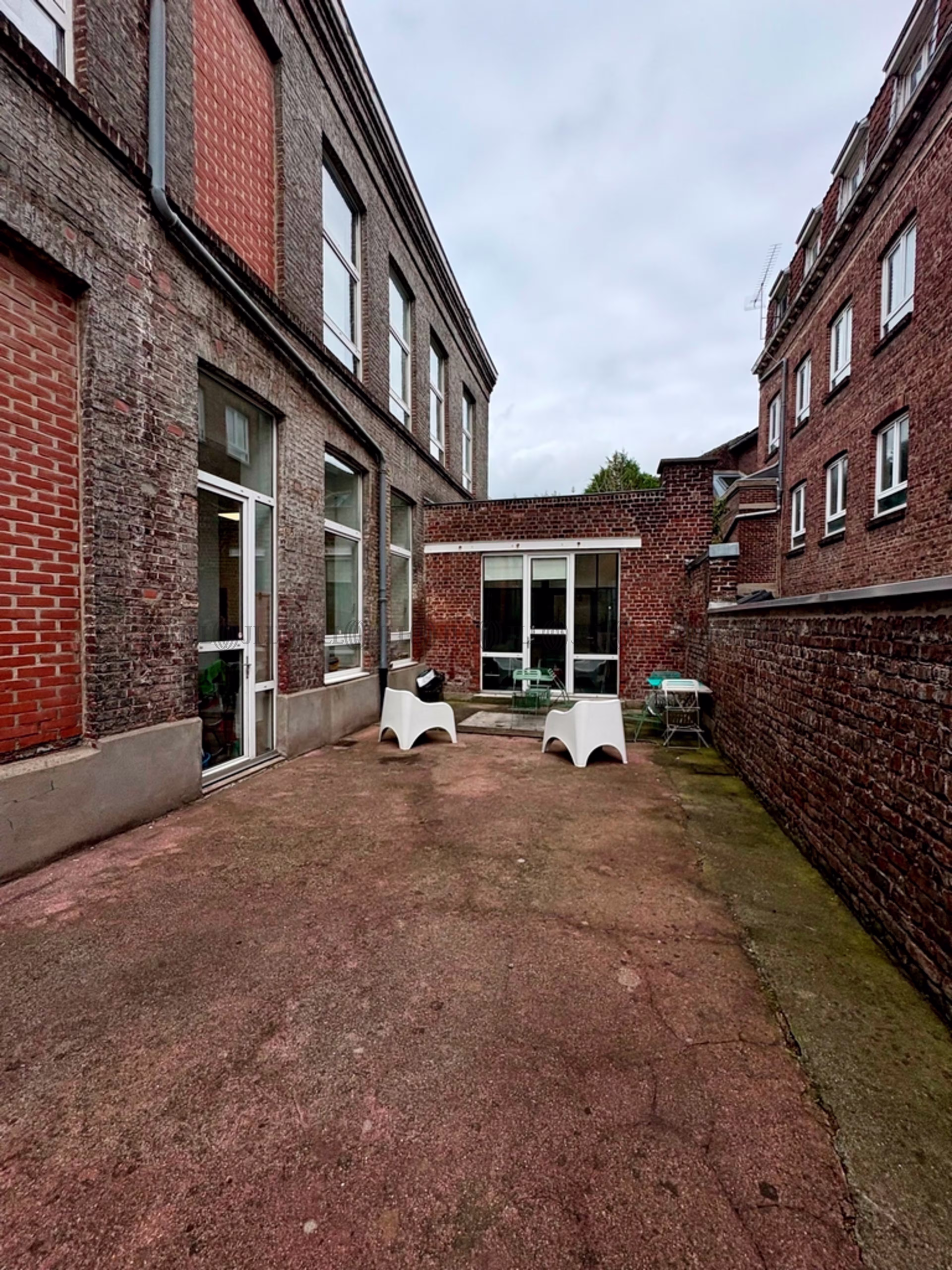 20 RUE DES TOURS