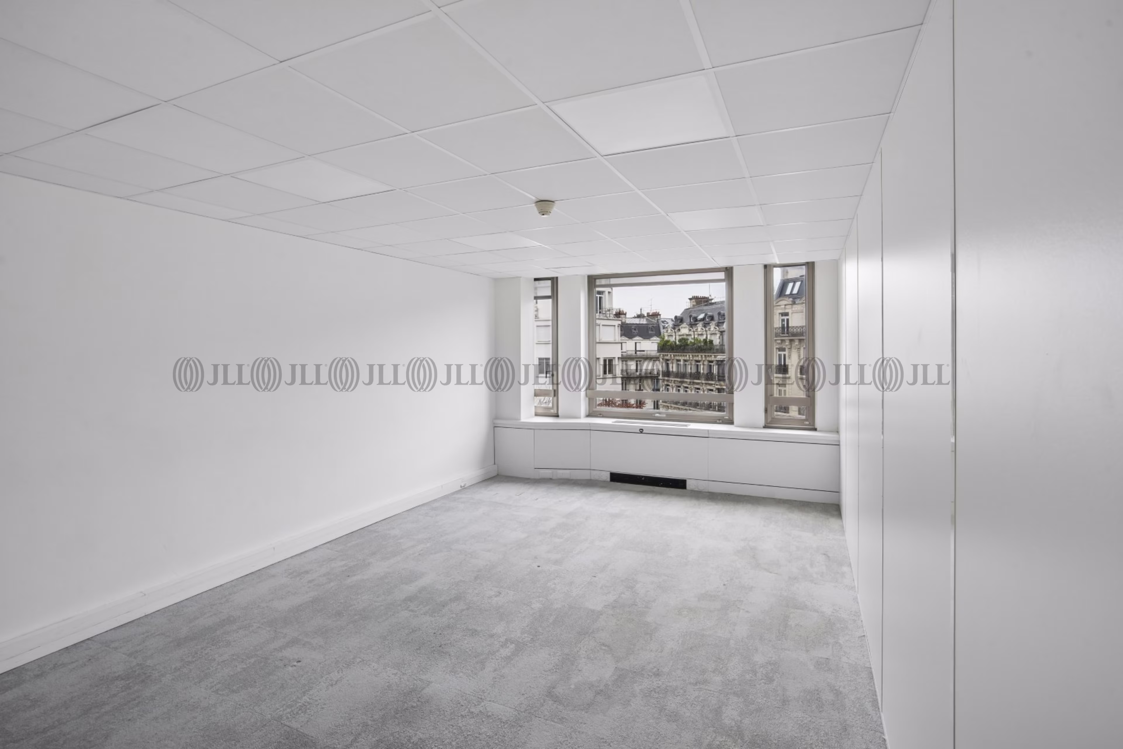 17 AVENUE GEORGE V