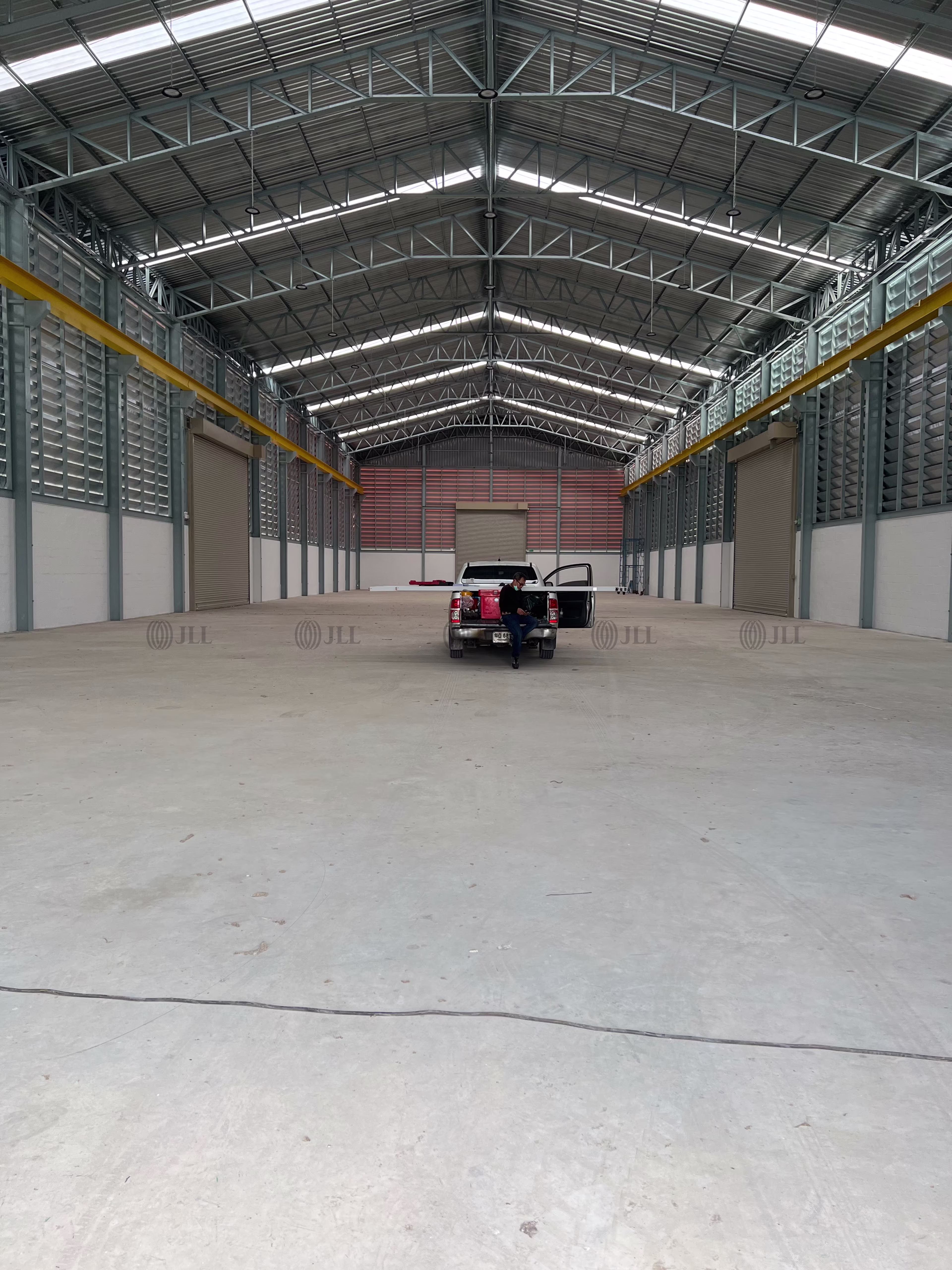 Factory on Wat Sri Waree Noi Road (Debaratana Km.18 Road)