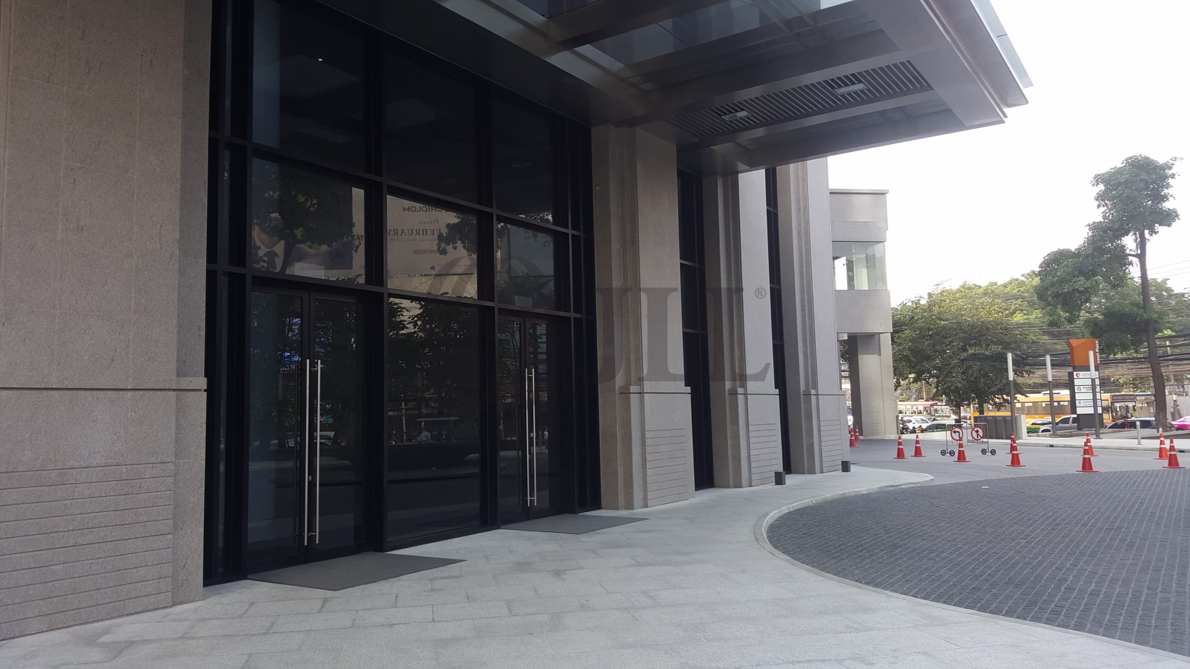1126/2, New Petchburi Road, Makkasan