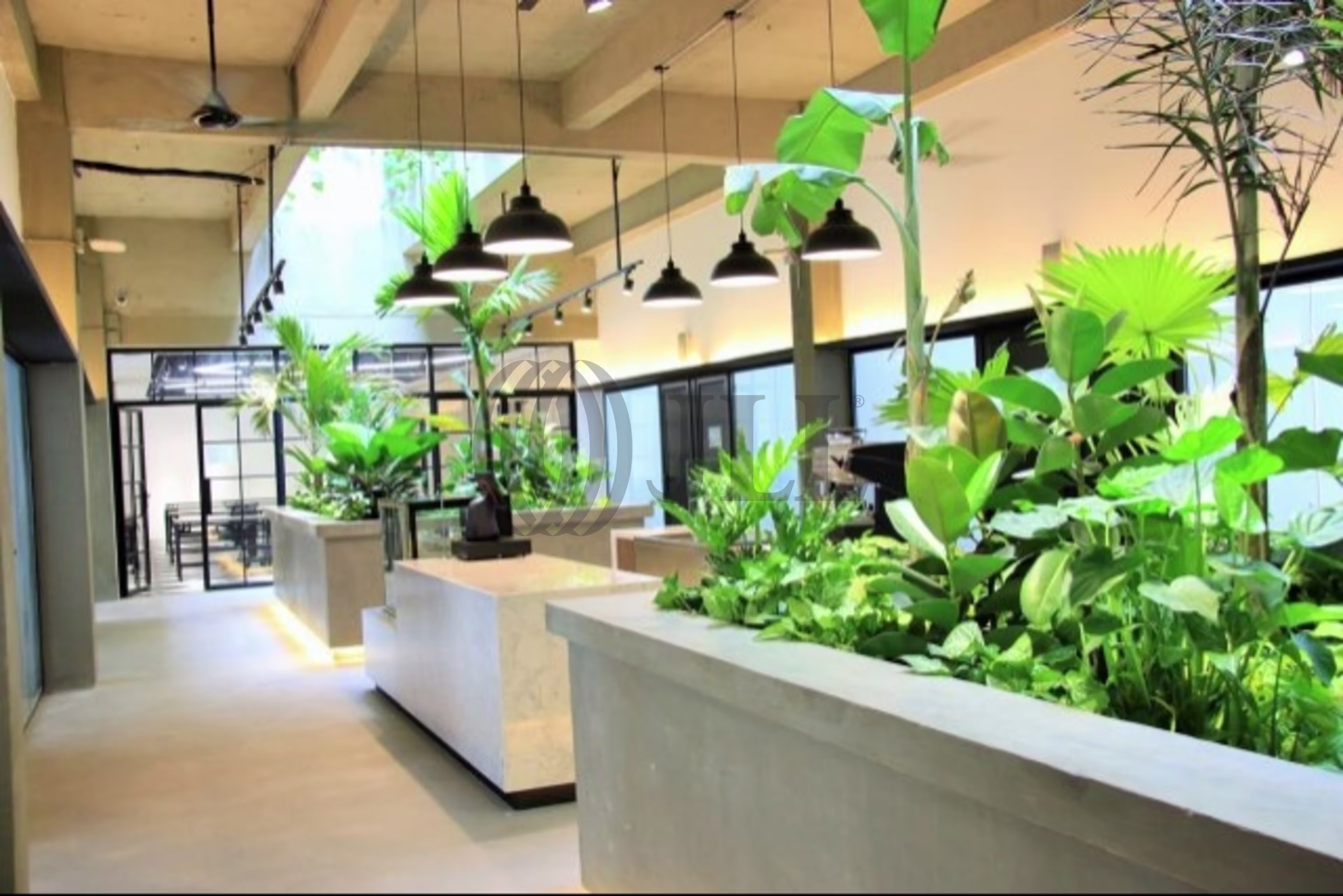 Tầng 2 và 3, Tòa Nhà Itaxa, 126 Nguyễn Thị Minh Khai