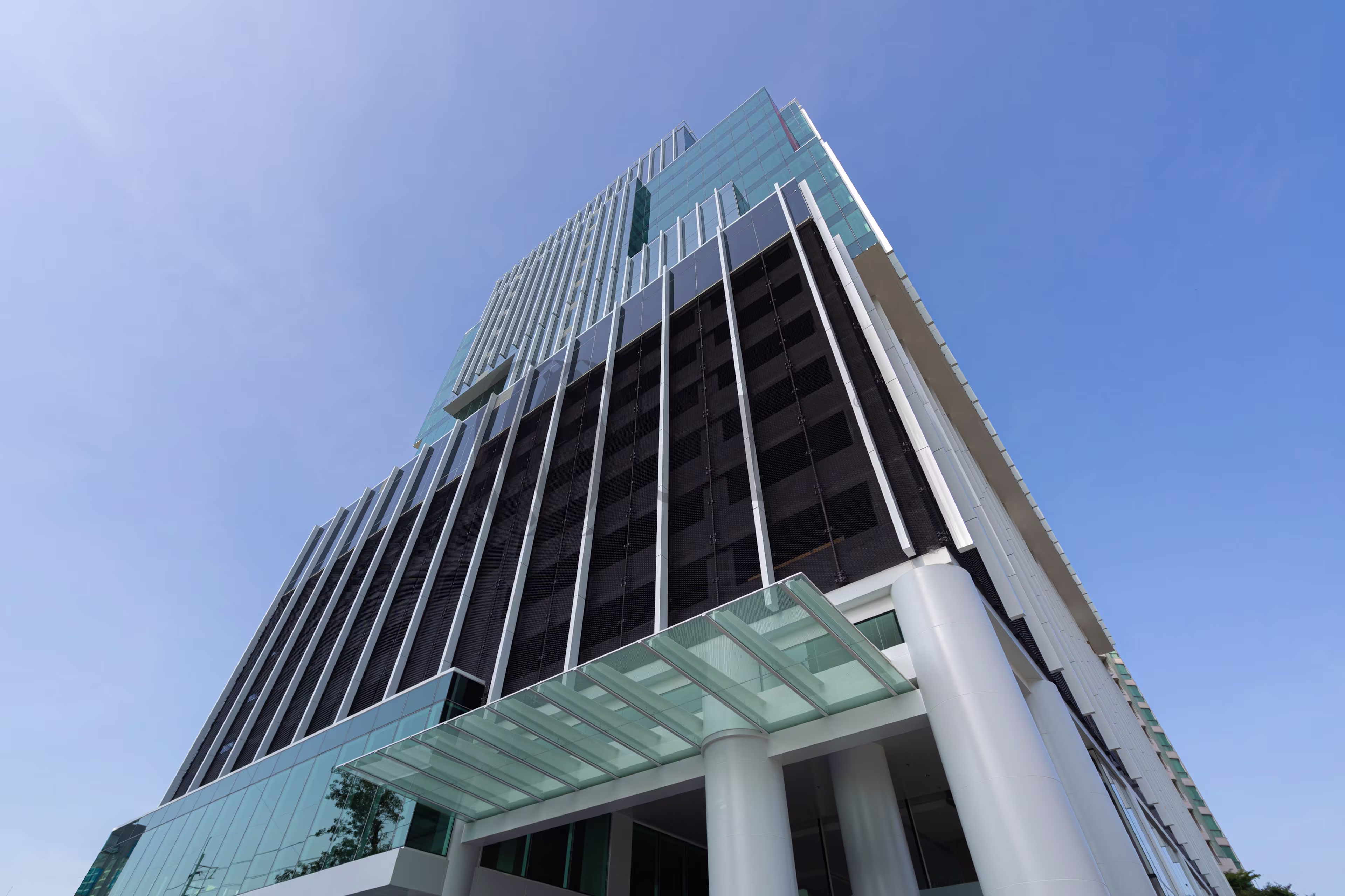 26, Naradhiwat Rajanagarindra Road, Yan Nawa