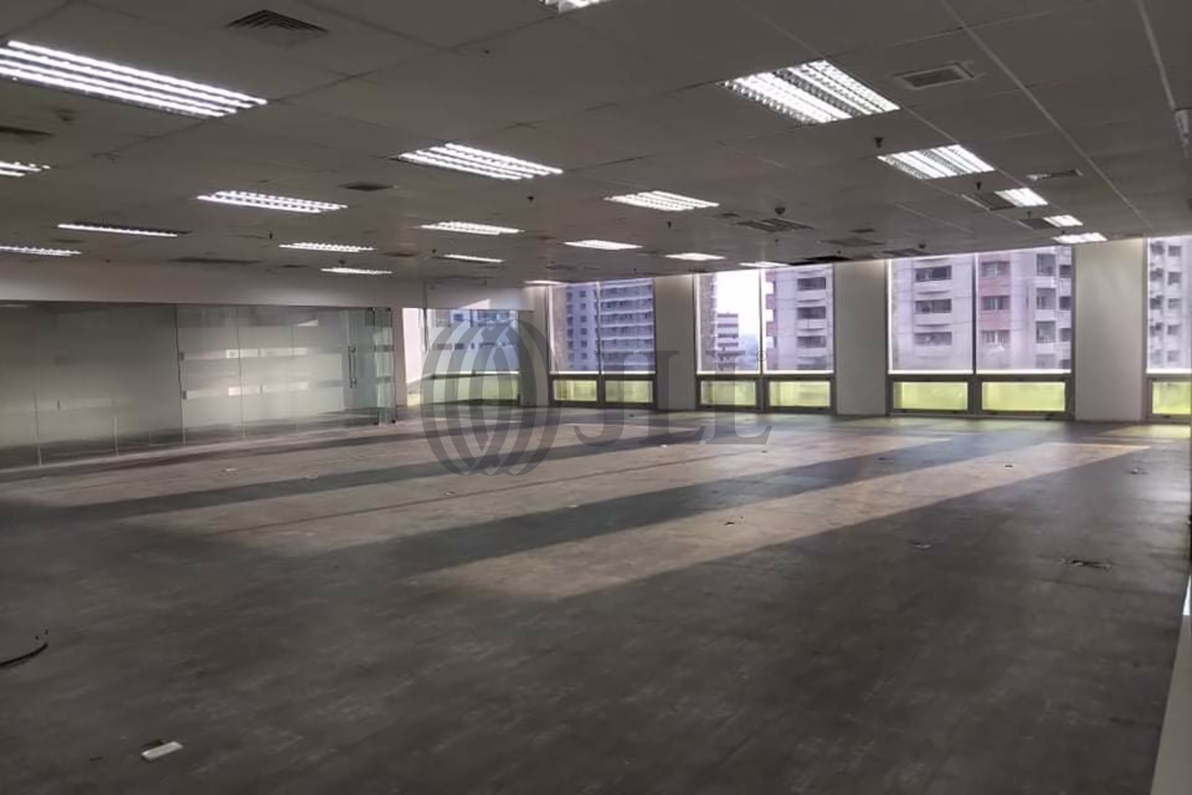 142 Amorsolo Street, Legazpi Village
