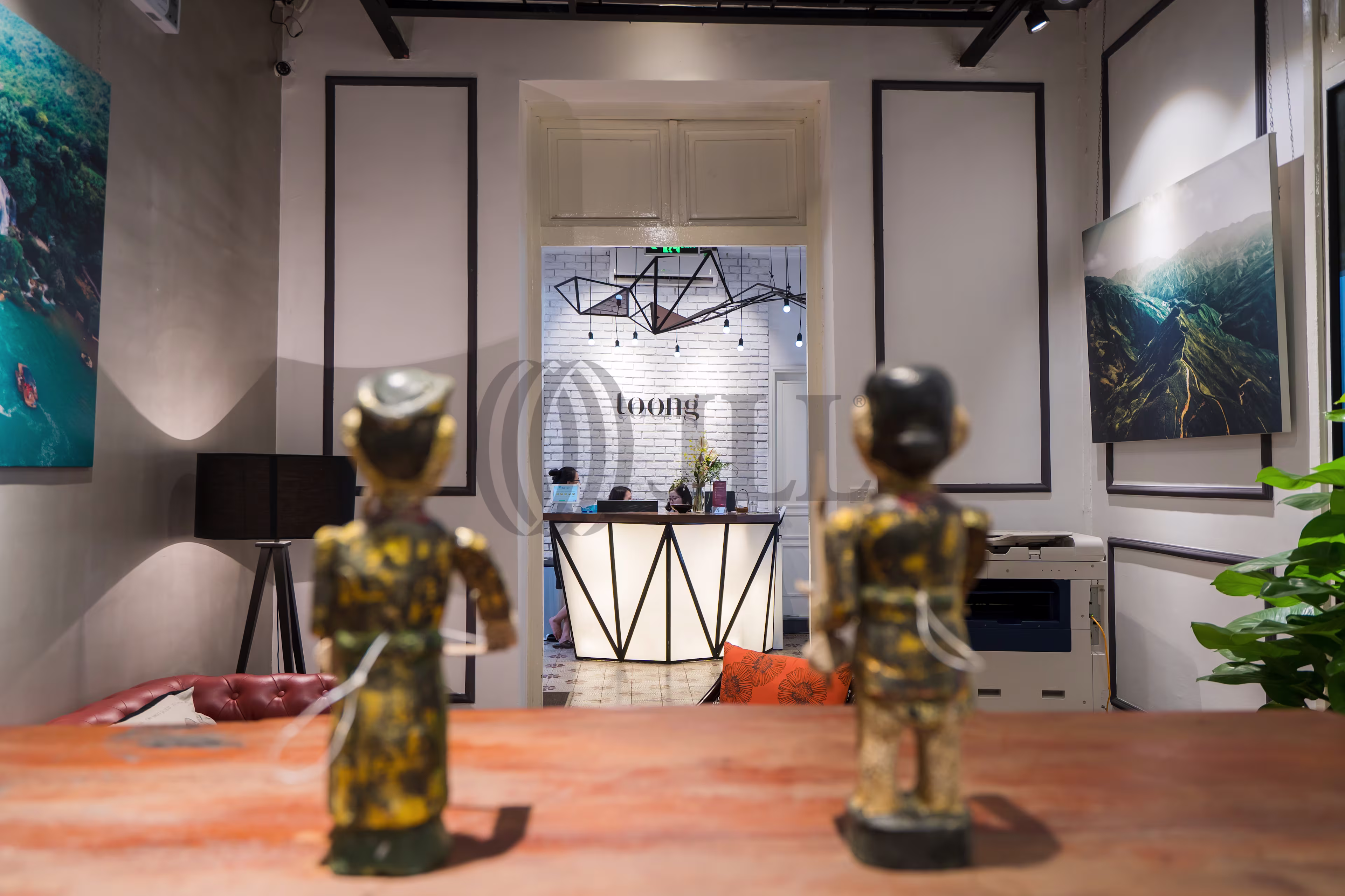 Floor 3-4, No.8 Trang Thi Str., Hoan Kiem Dist, Hanoi