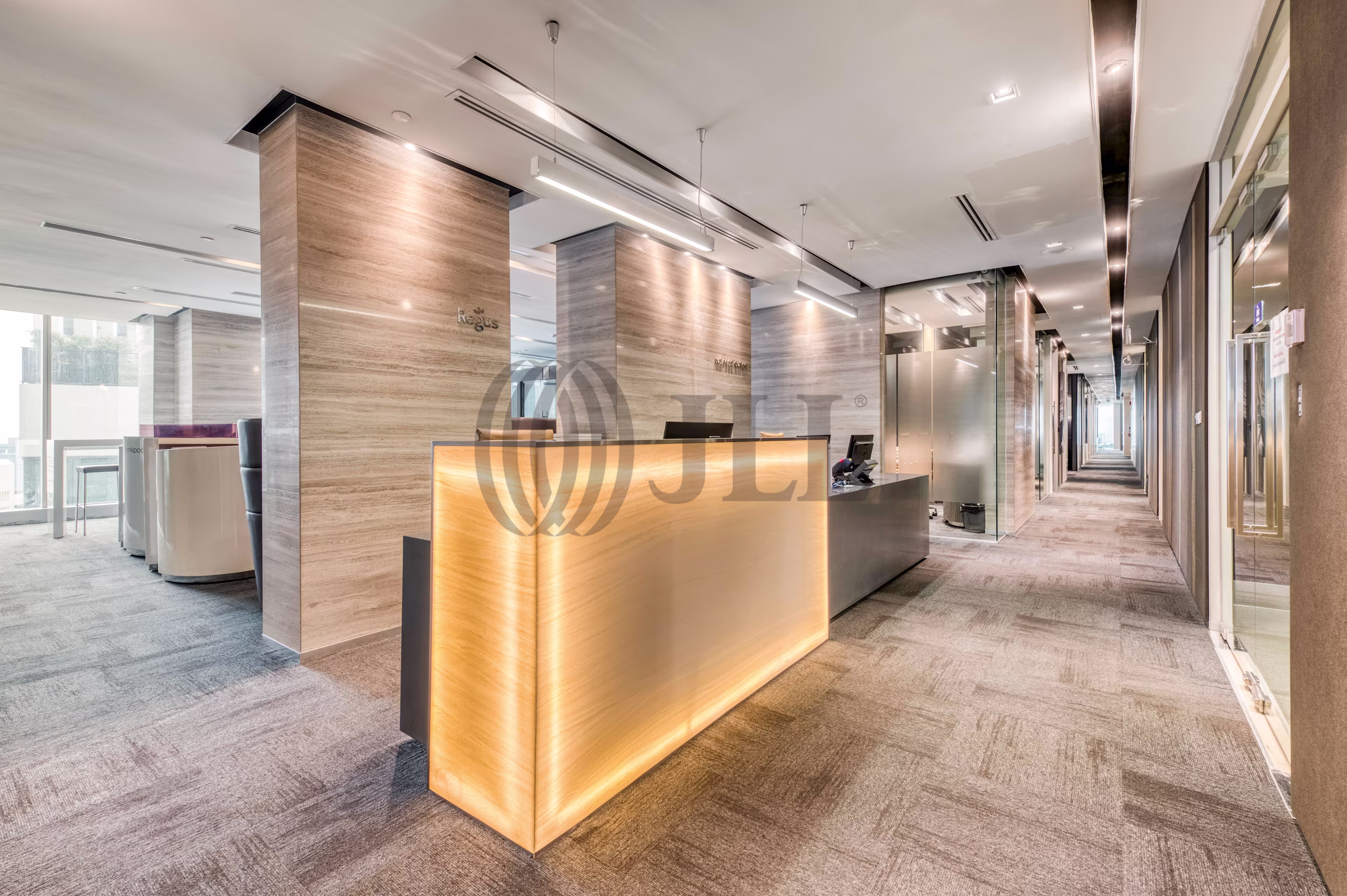 Level 30 Bhiraj Tower at EmQuartier, 689 Sukhumvit Road (Soi 35), Klongtan Nuea, Wattana, Bangkok, 10110
